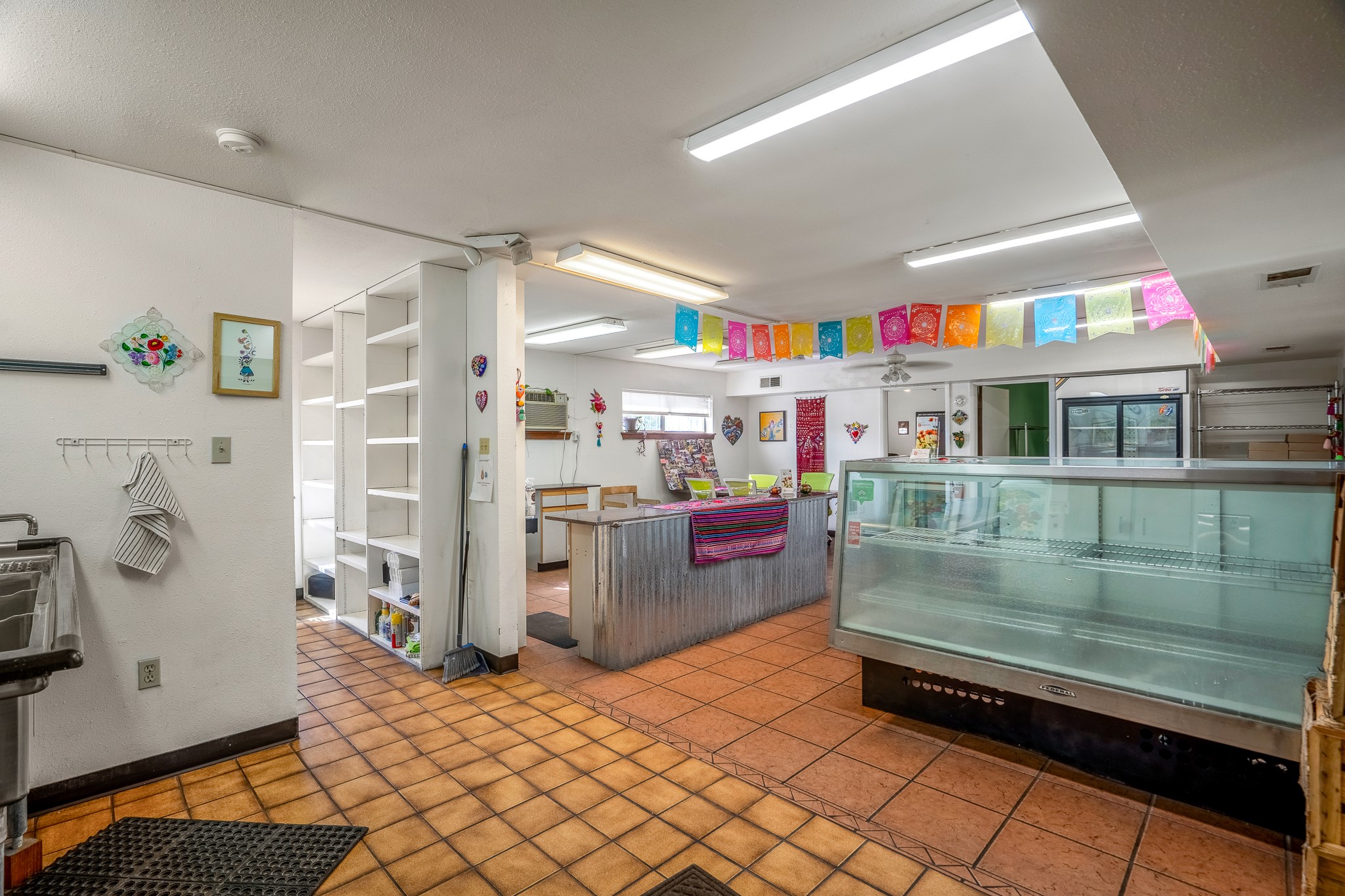 1413 W Alameda Street