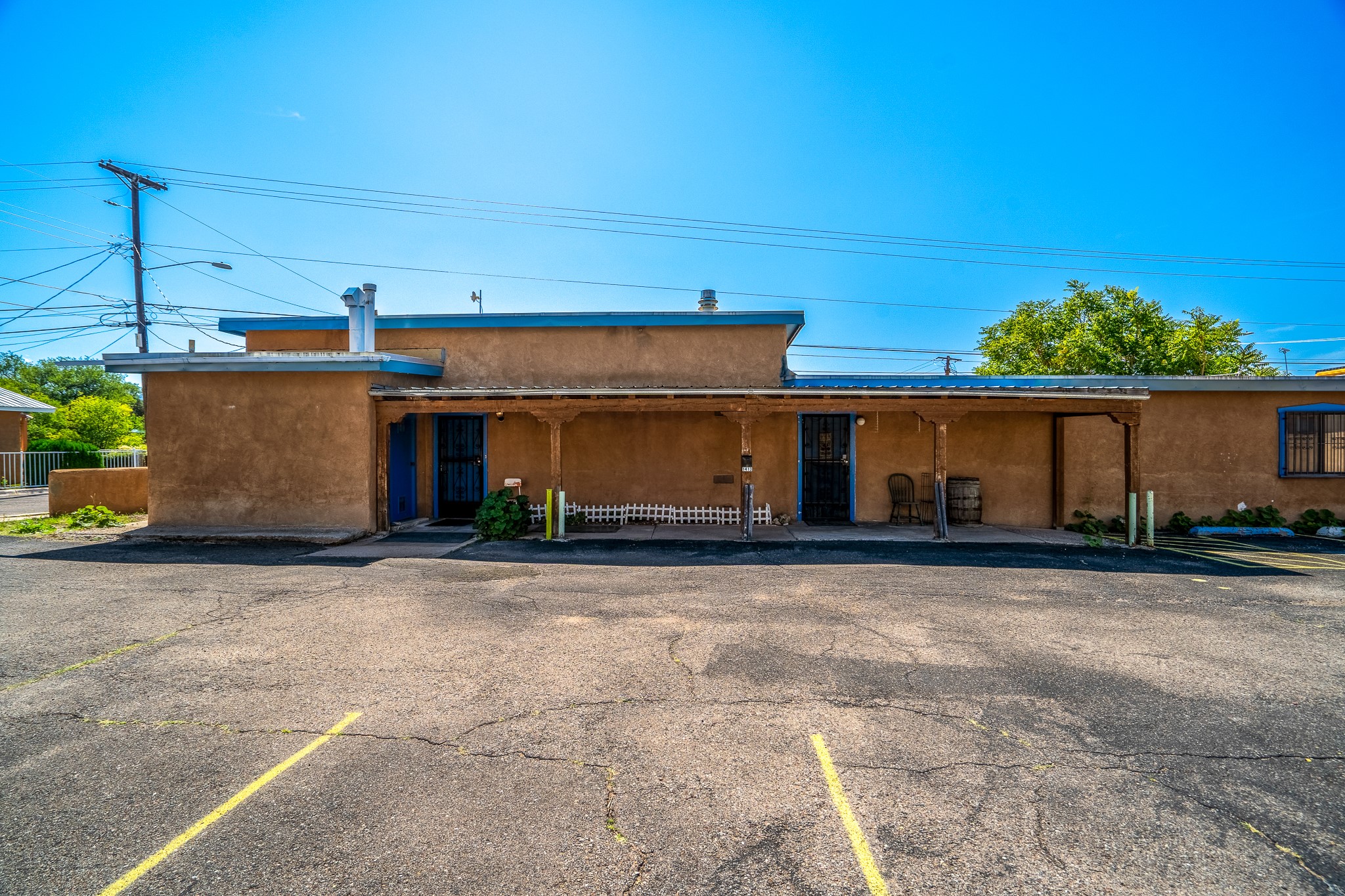 1413 W Alameda Street