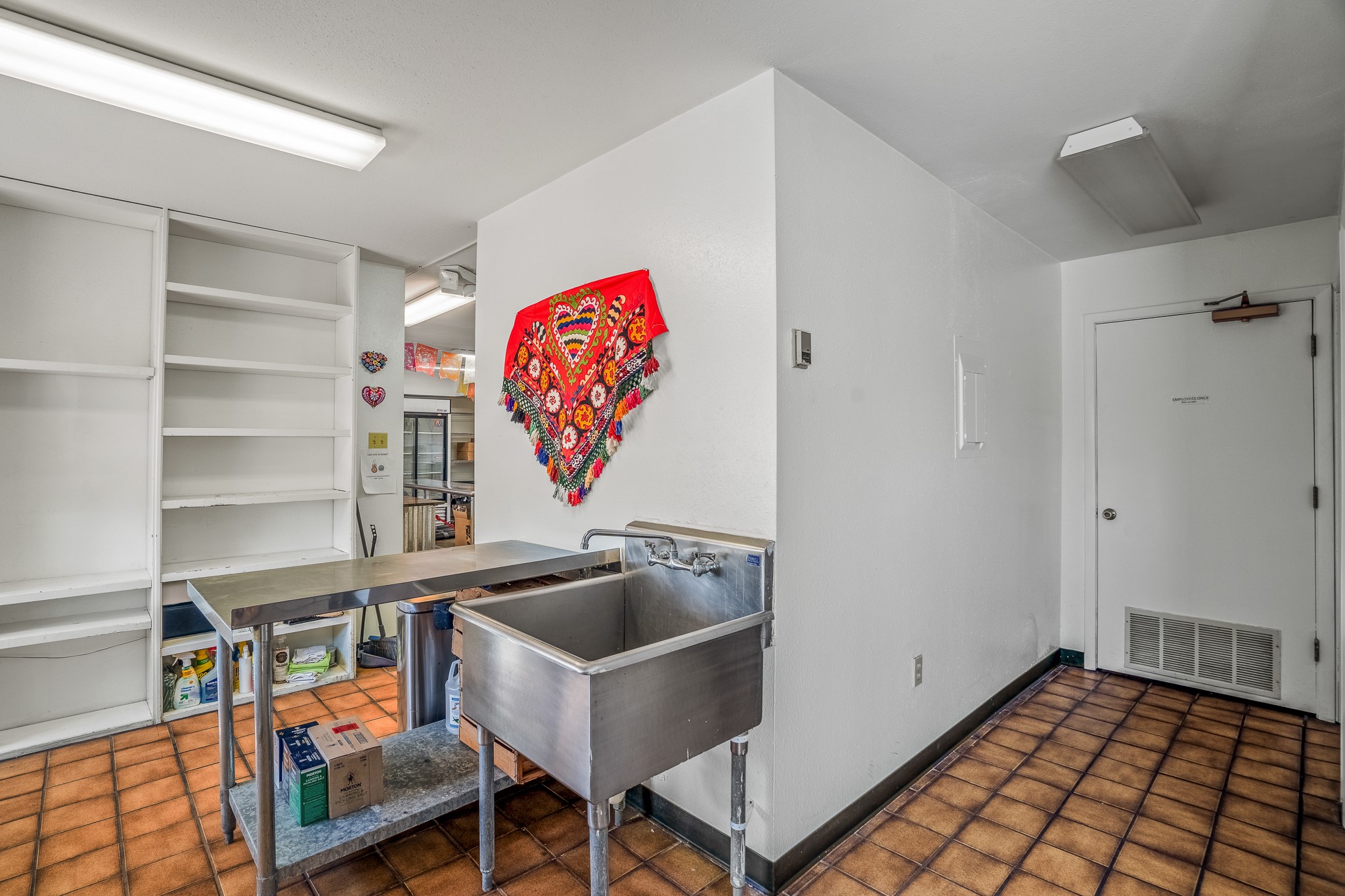 1413 W Alameda Street