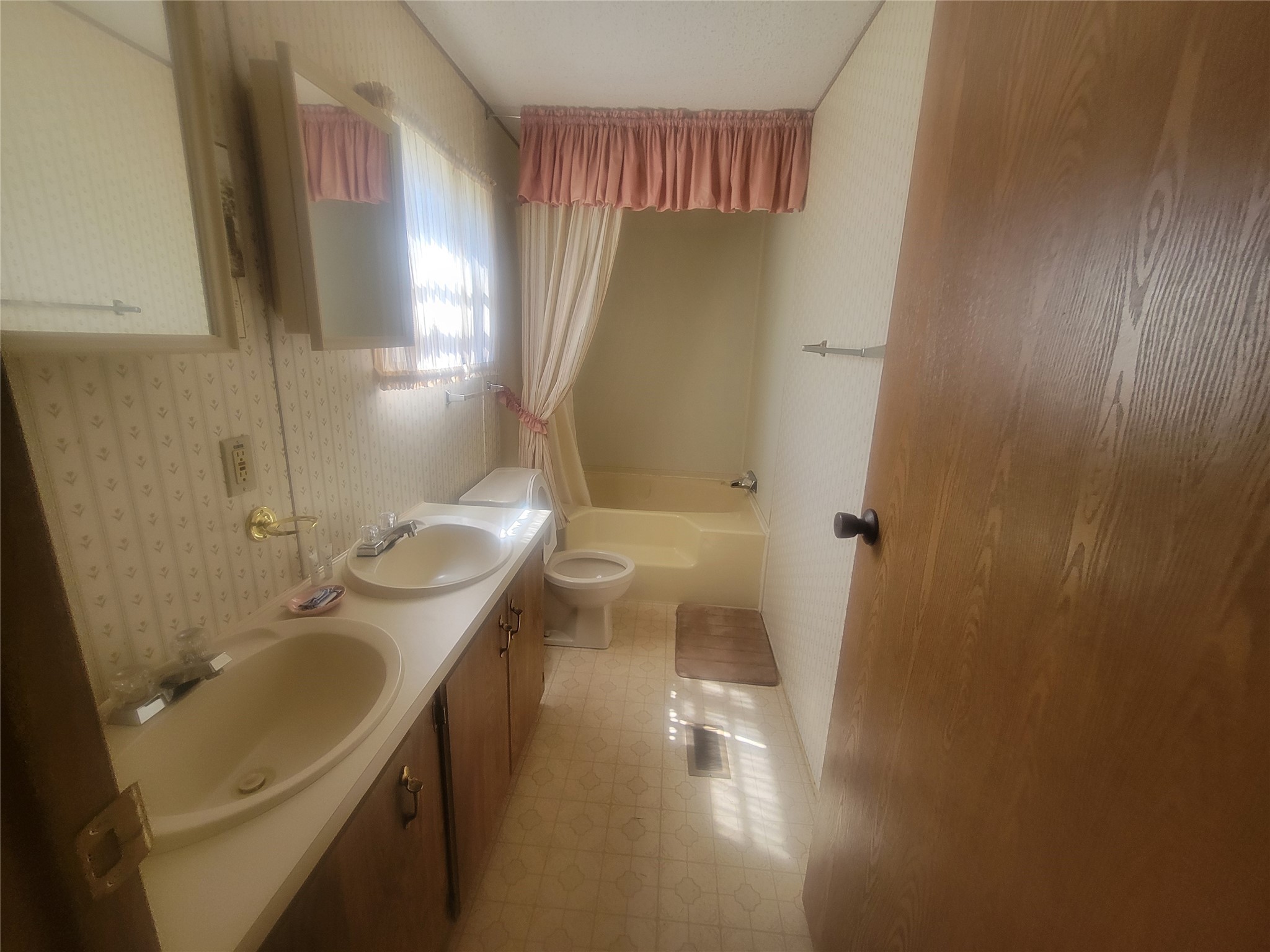 62 Lakeview