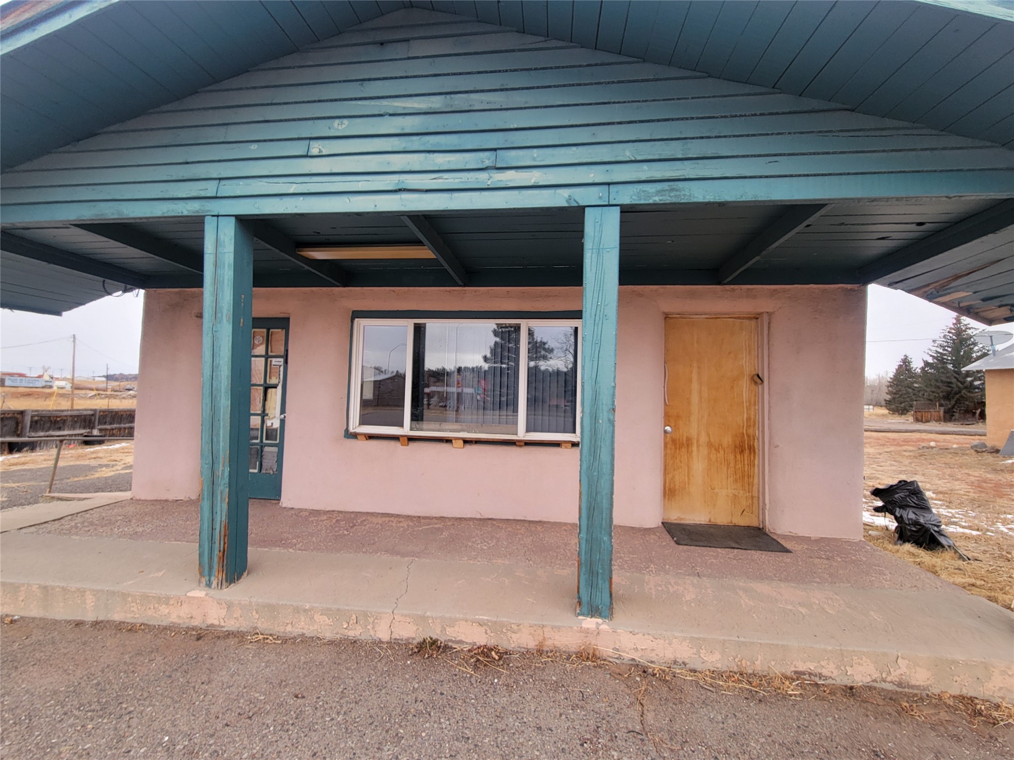 2317 Frontage Rd