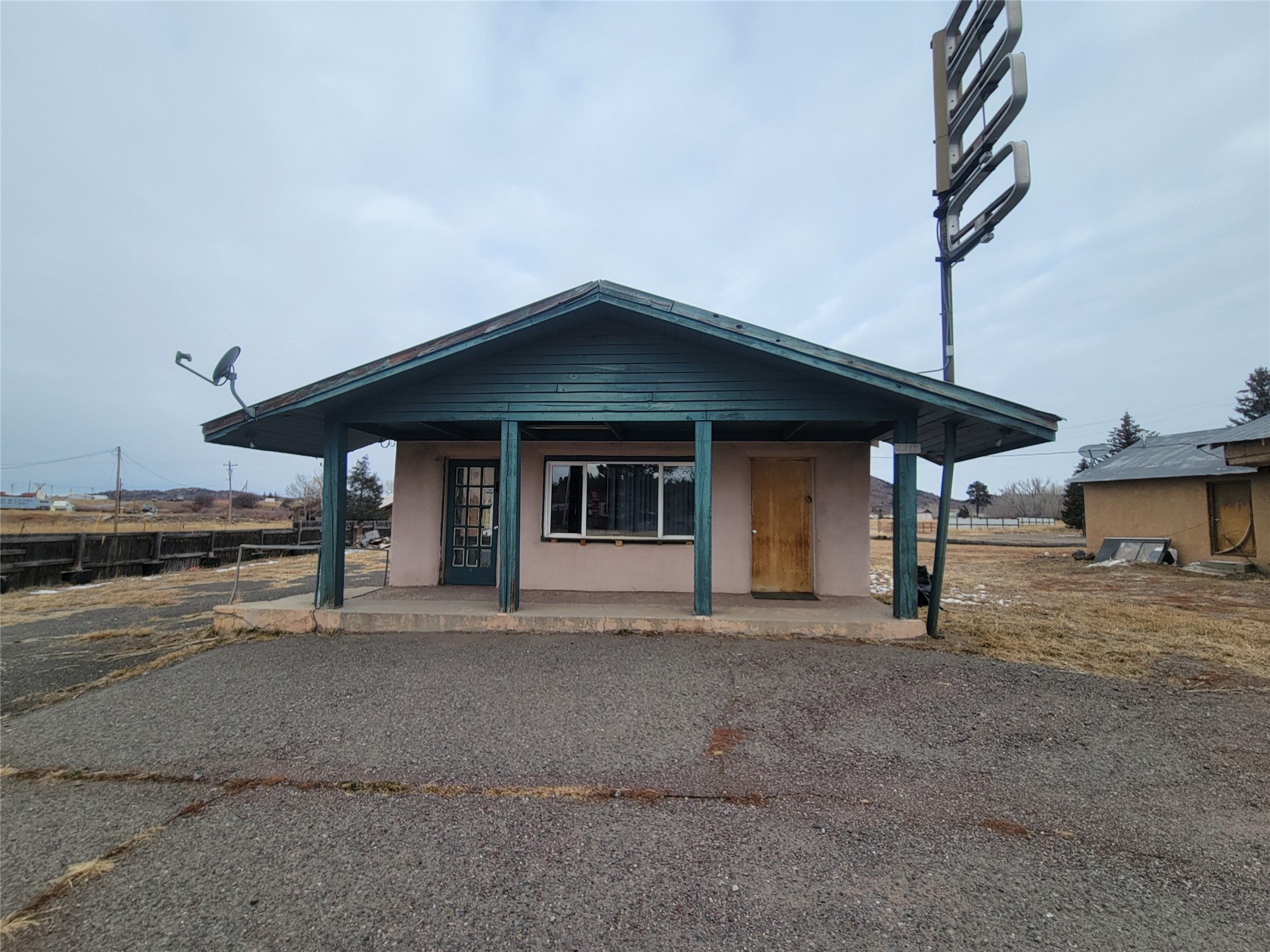 2317 Frontage Rd