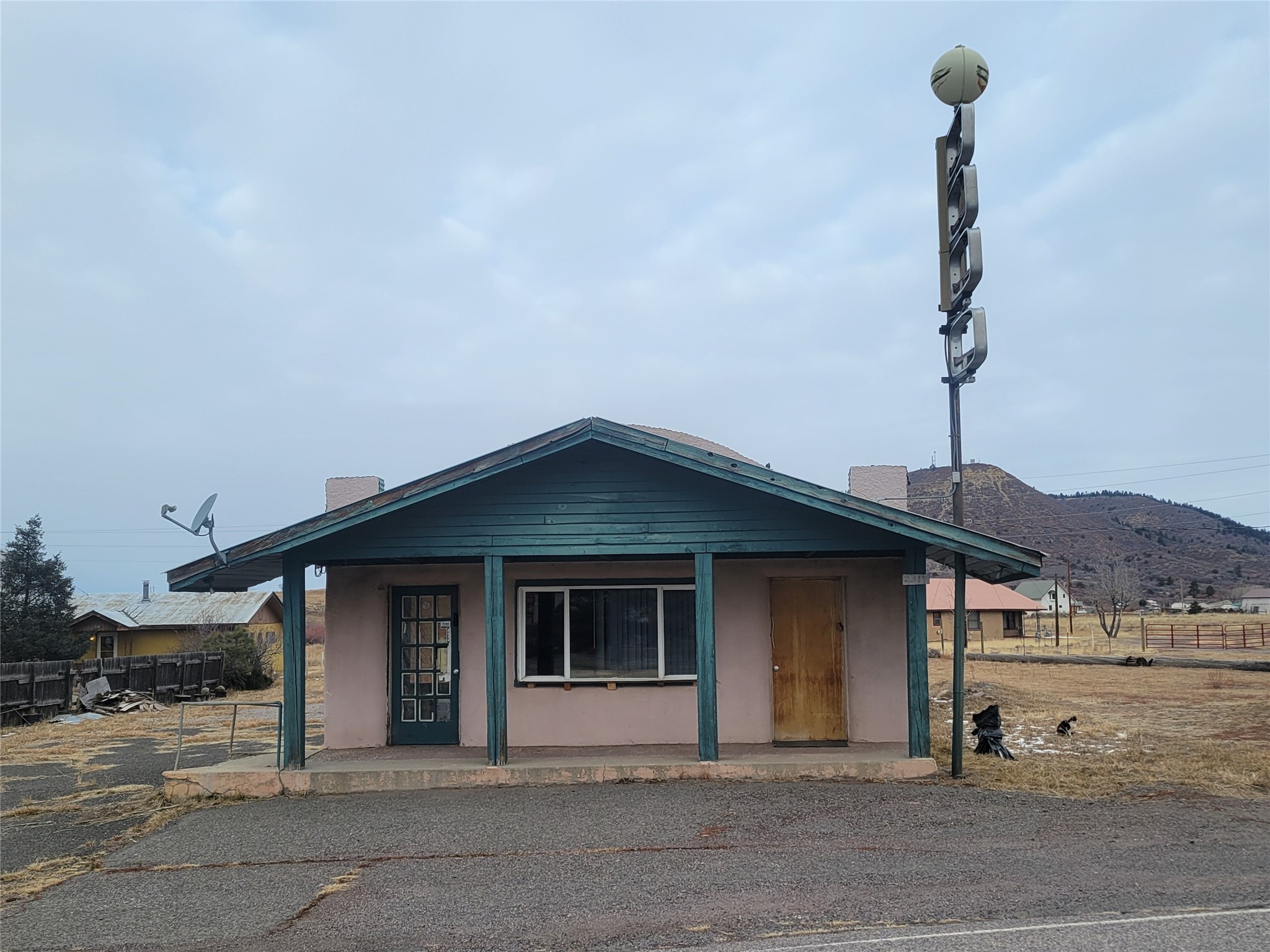 2317 Frontage Rd