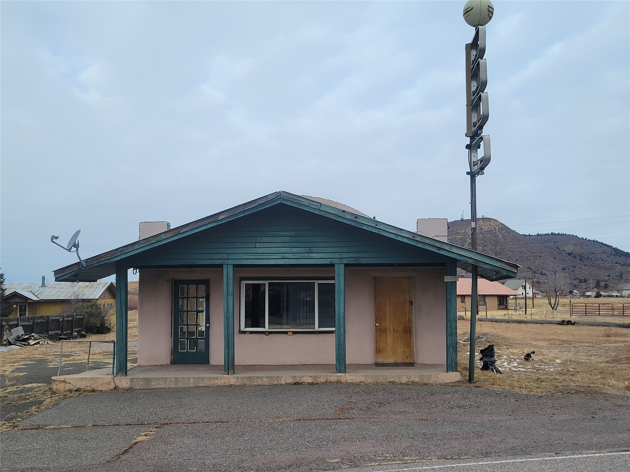 2317 Frontage Rd