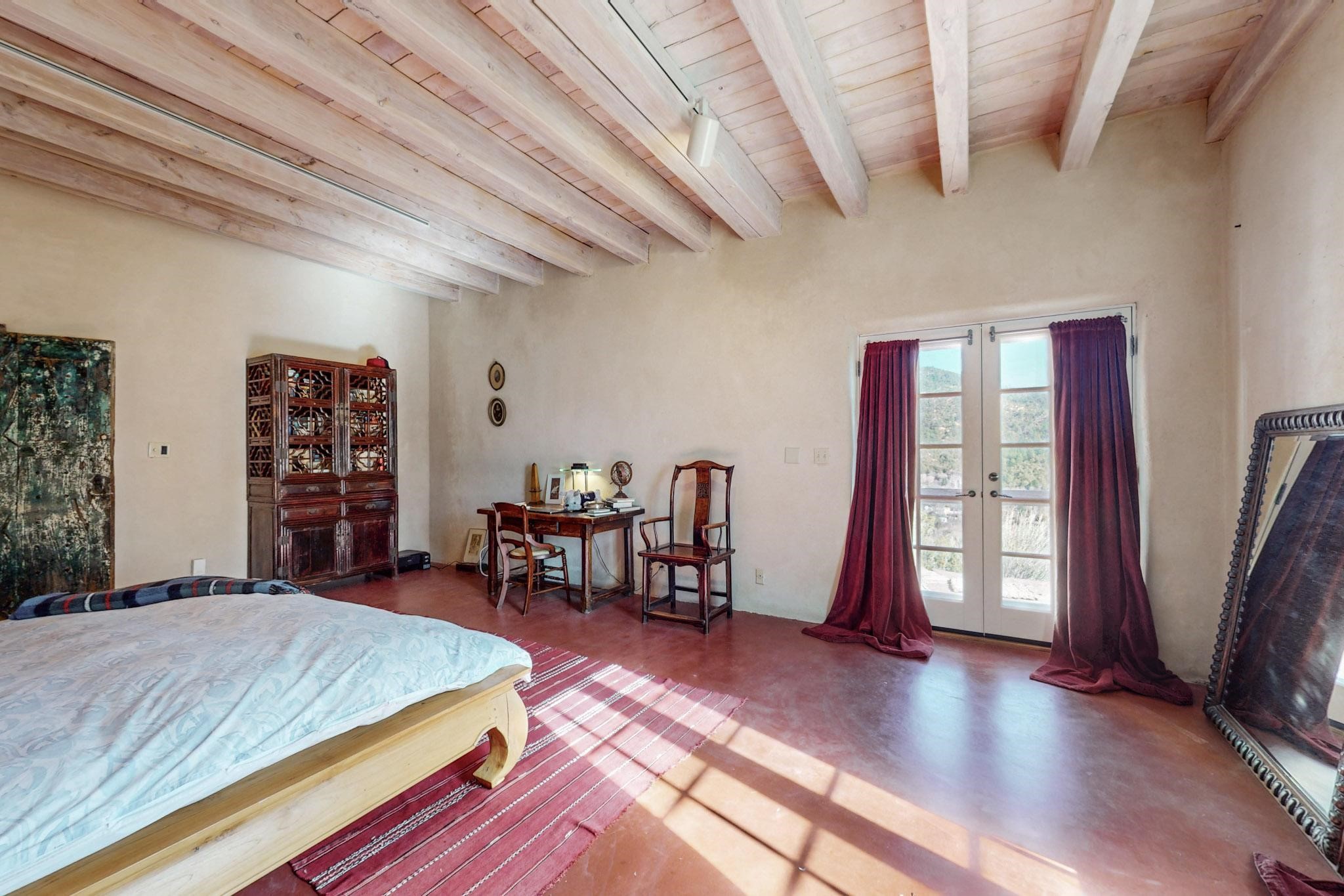 1677 Cerro Gordo Road 18