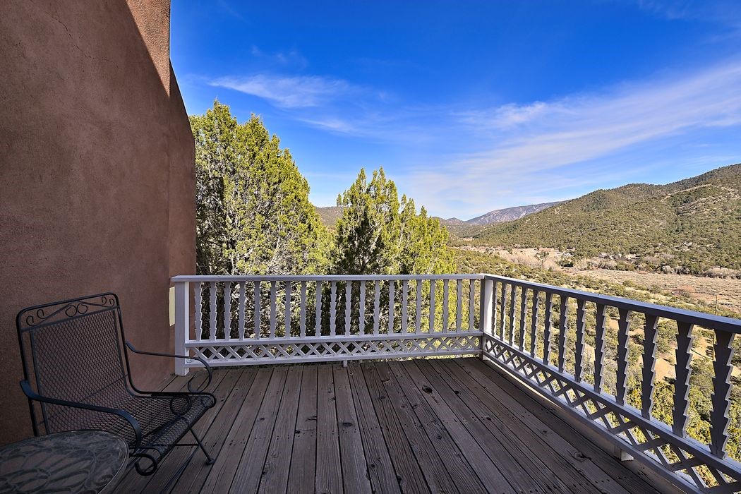 1677 Cerro Gordo Road 18