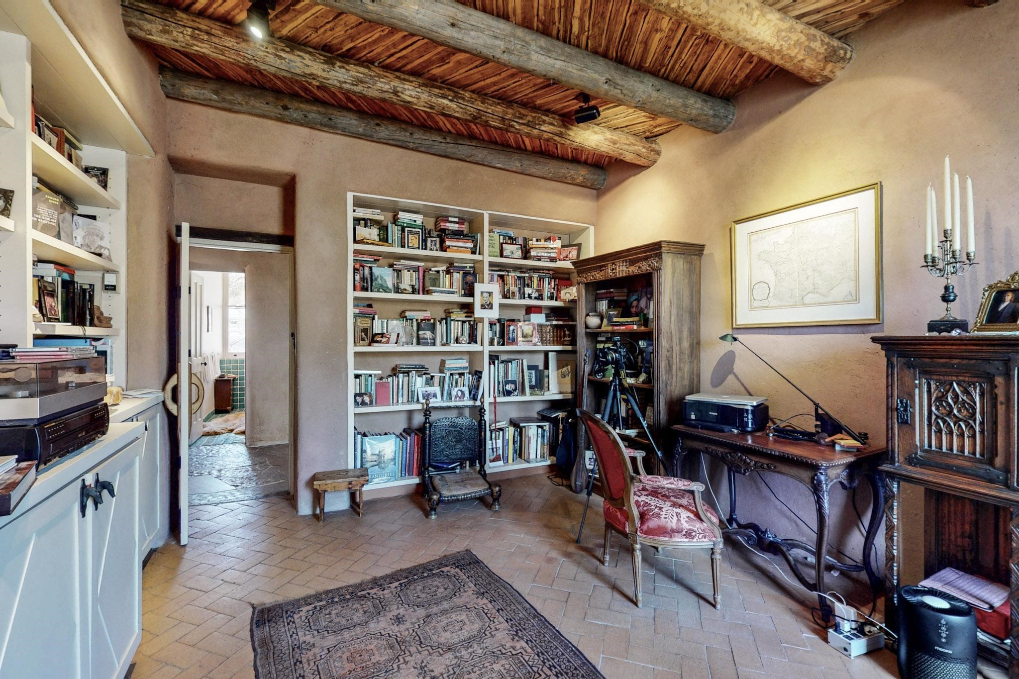 1677 Cerro Gordo Road 18
