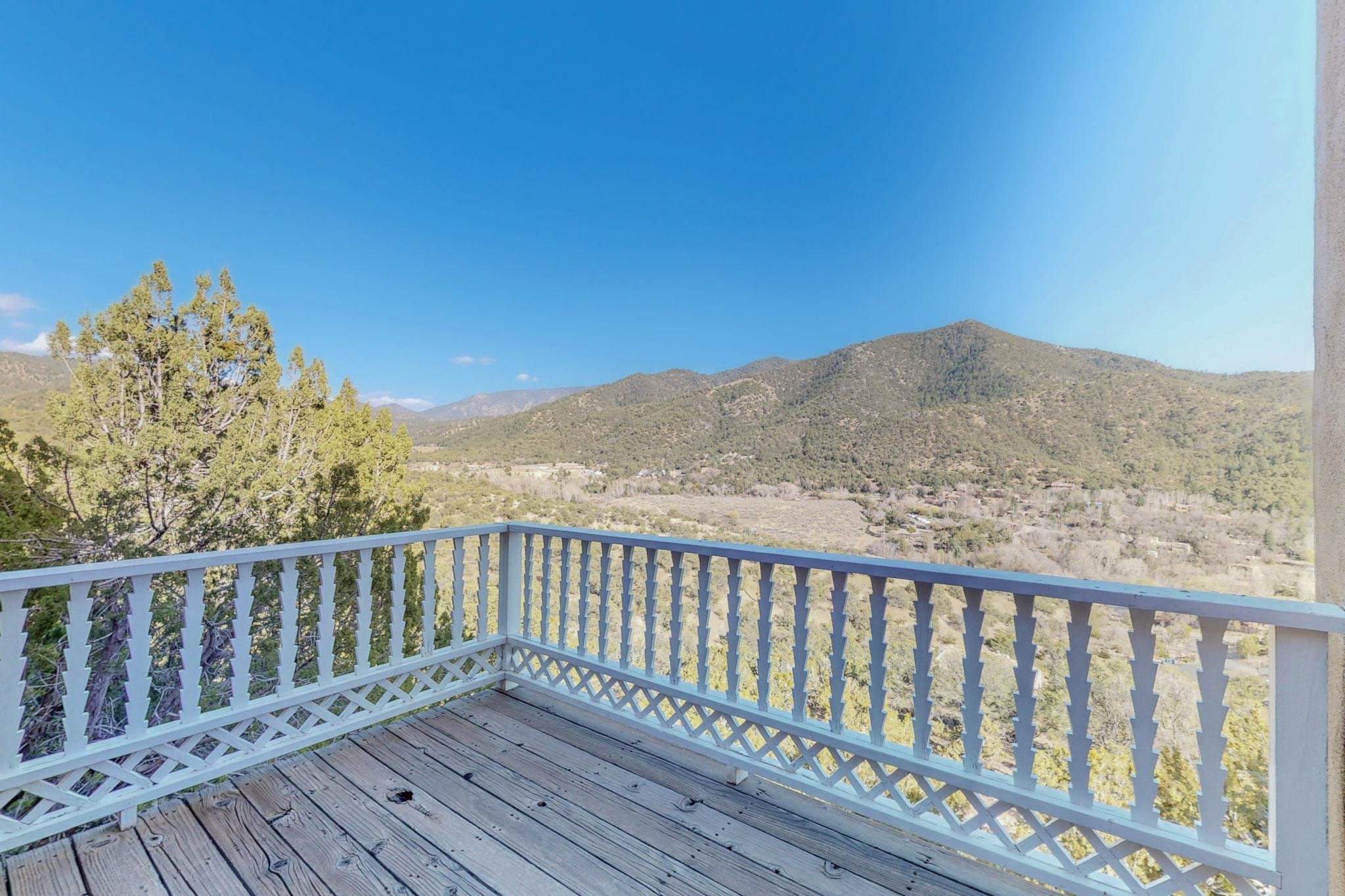 1677 Cerro Gordo Road 18