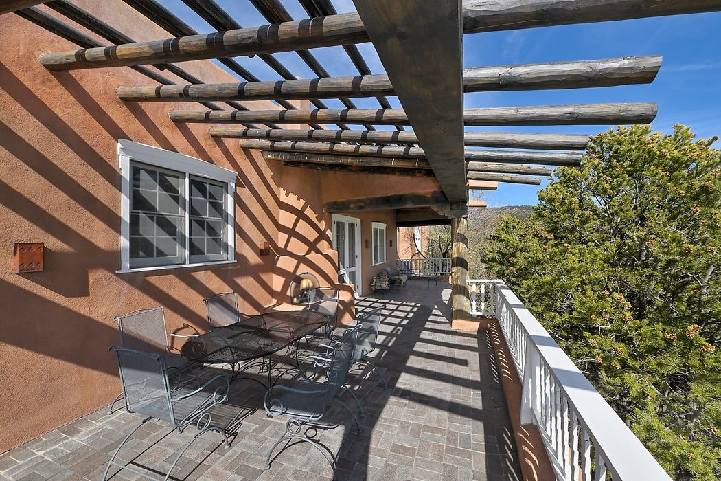 1677 Cerro Gordo Road 18