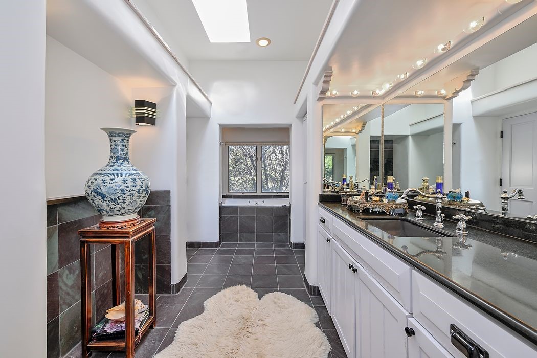1677 Cerro Gordo Road 18