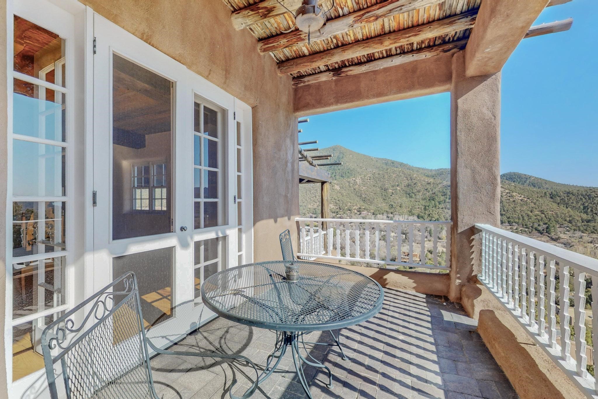 1677 Cerro Gordo Road 18