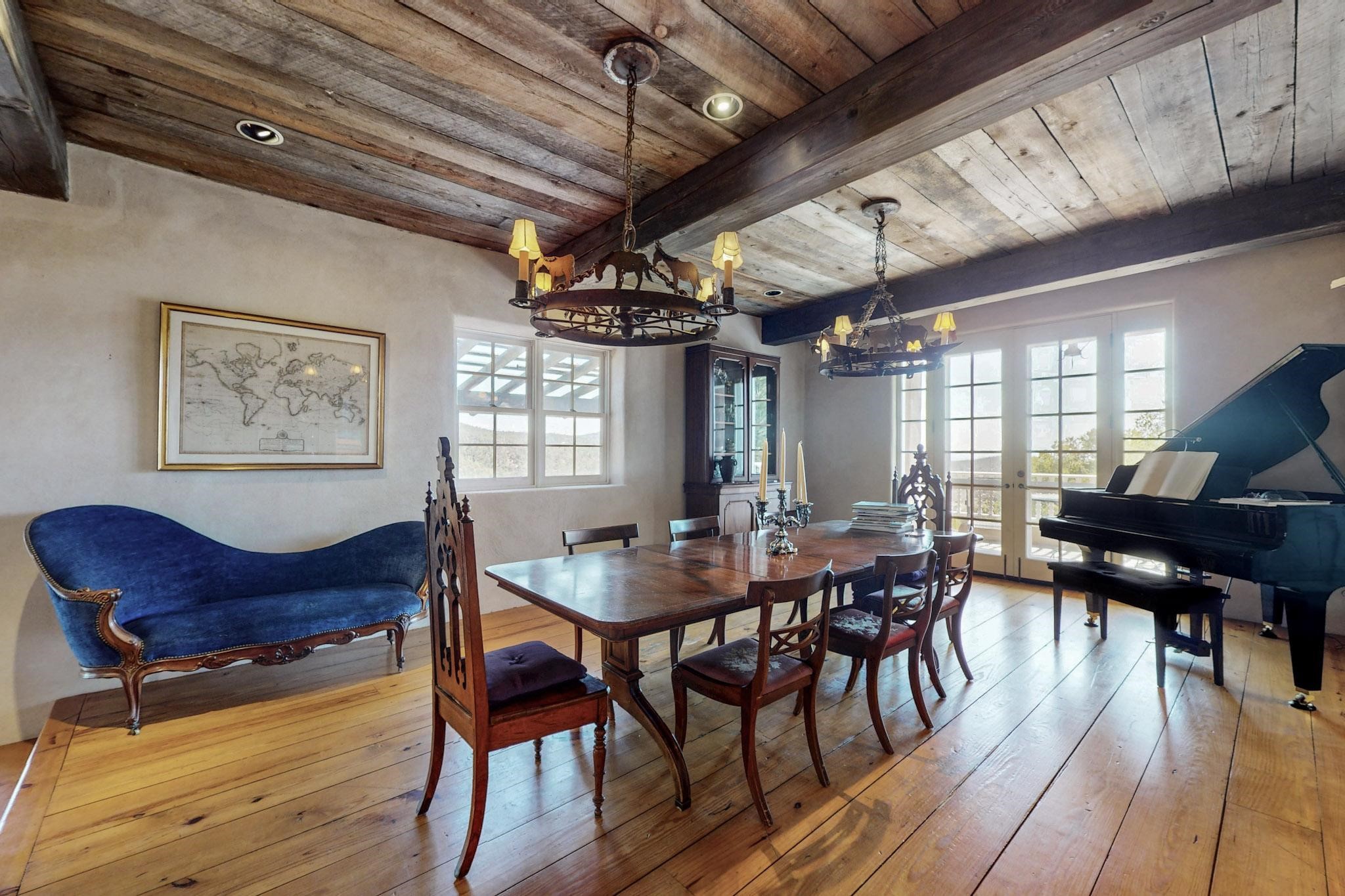 1677 Cerro Gordo Road 18