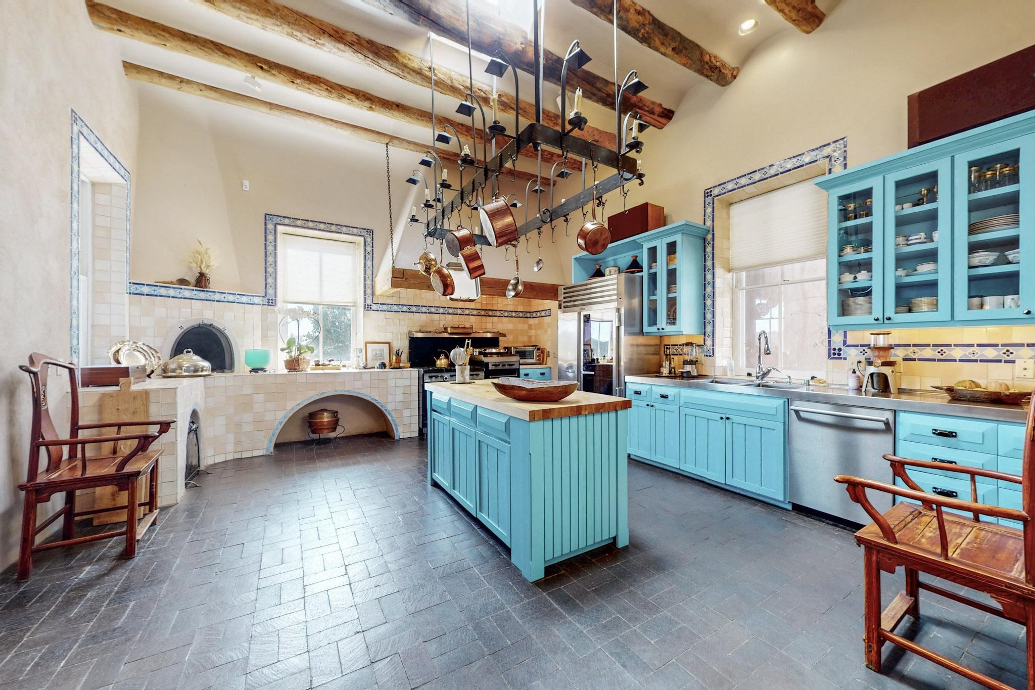 1677 Cerro Gordo Road 18