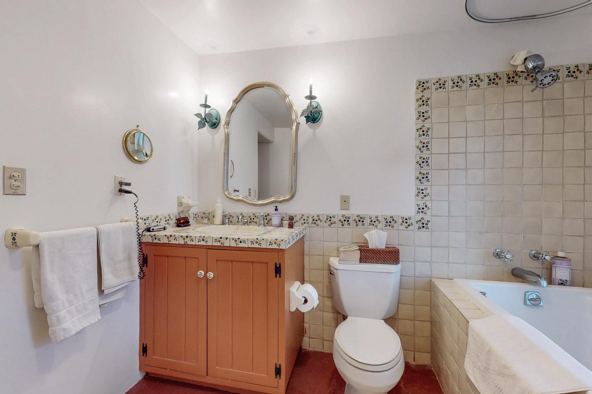 1677 Cerro Gordo Road 18