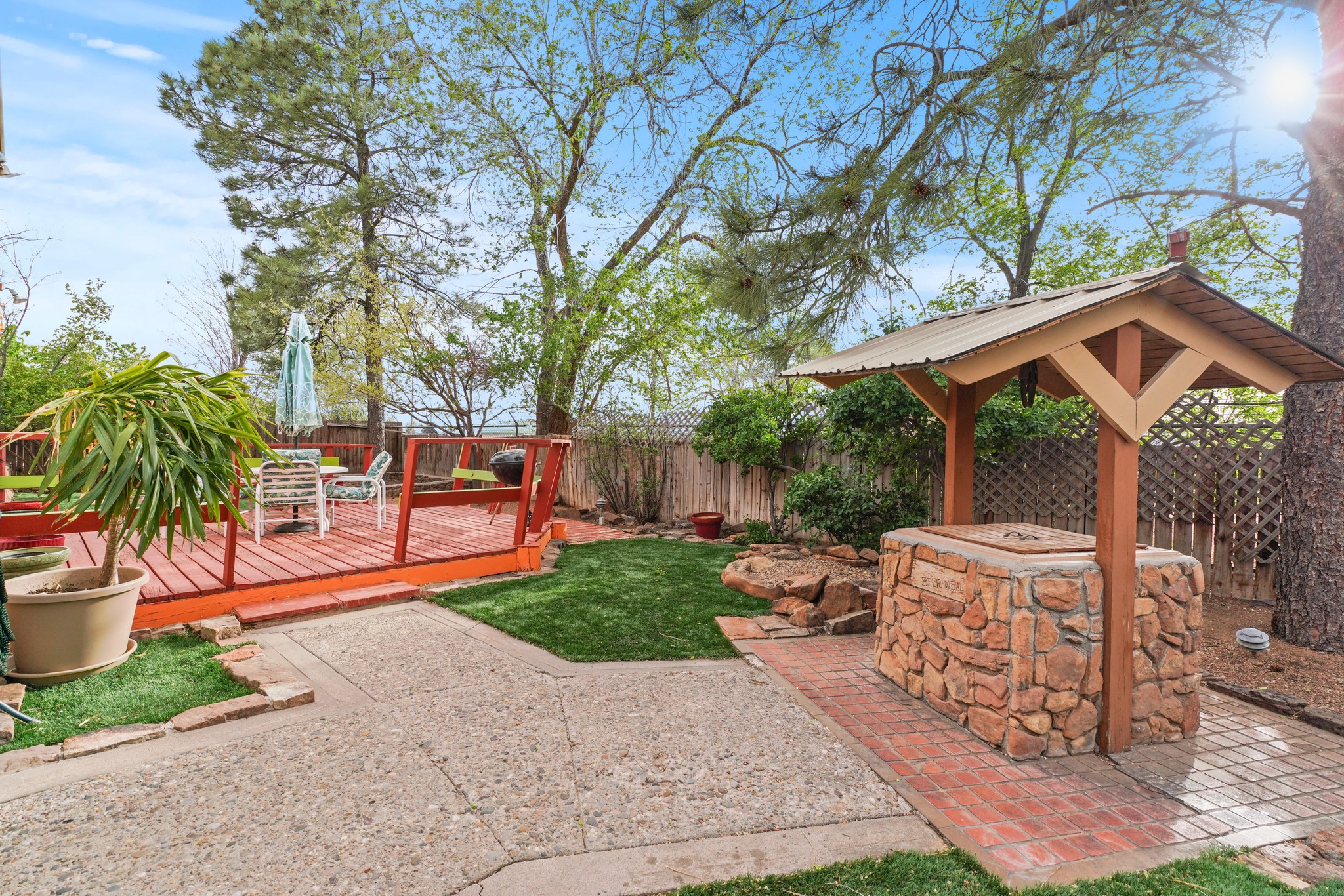 1086 Village Way