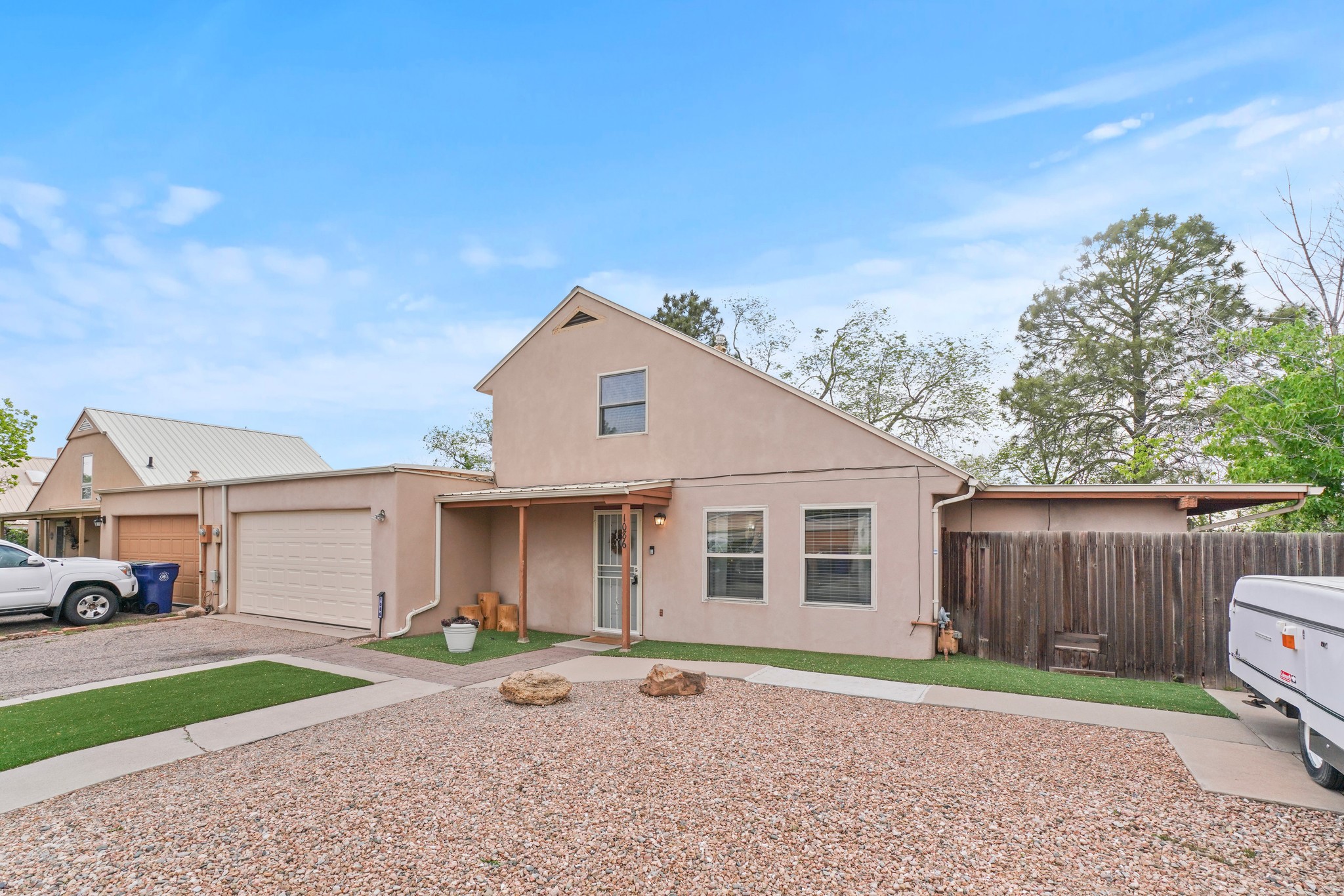 1086 Village Way
