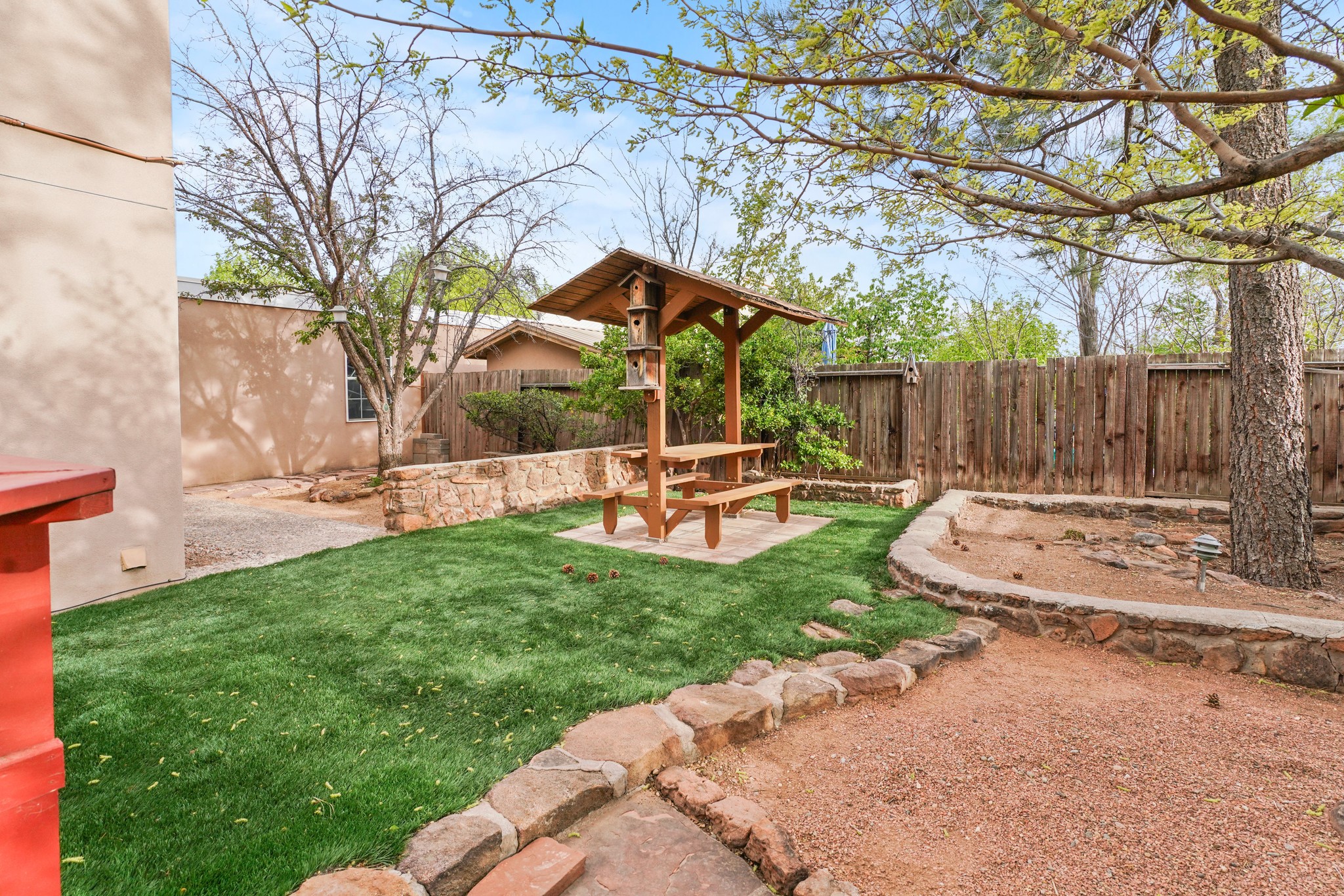1086 Village Way