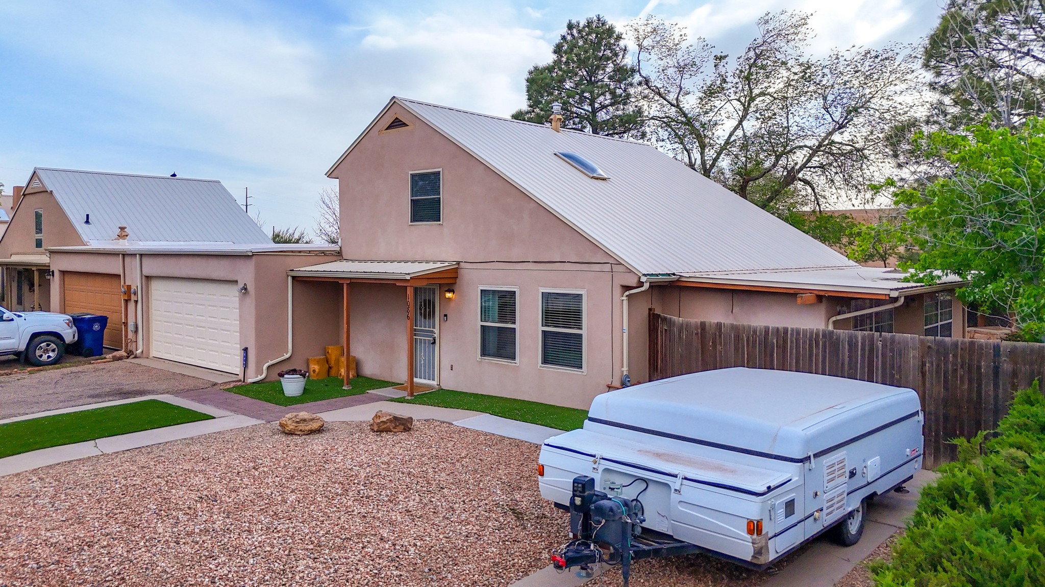 1086 Village Way