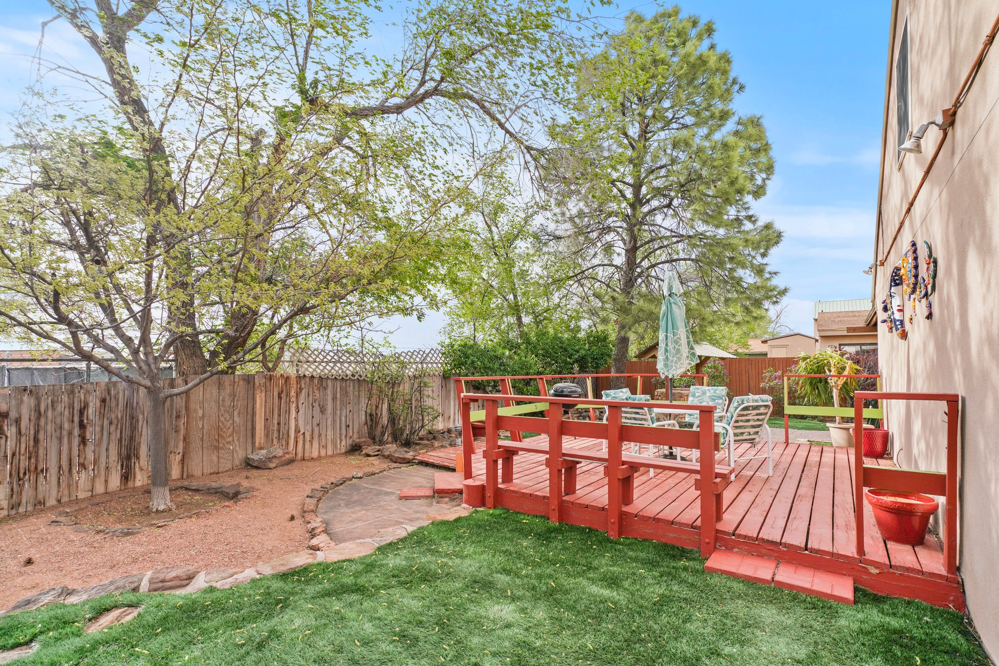1086 Village Way