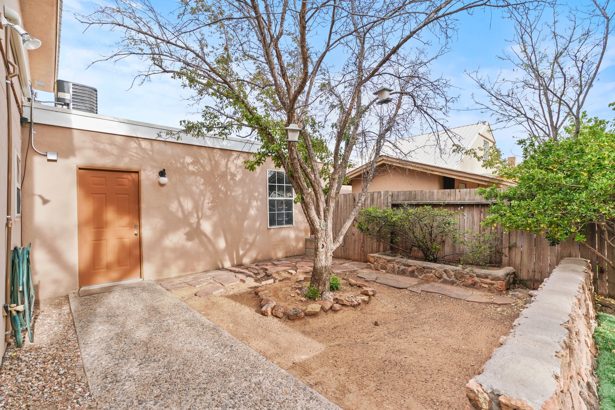 1086 Village Way