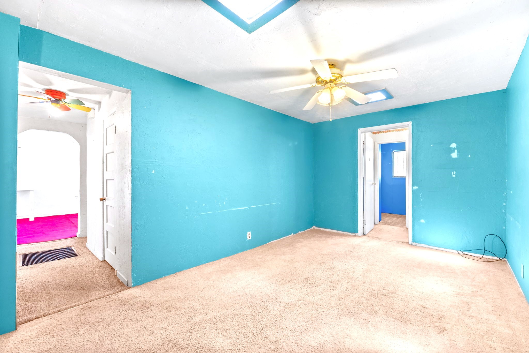 108 Phoenix Avenue NE