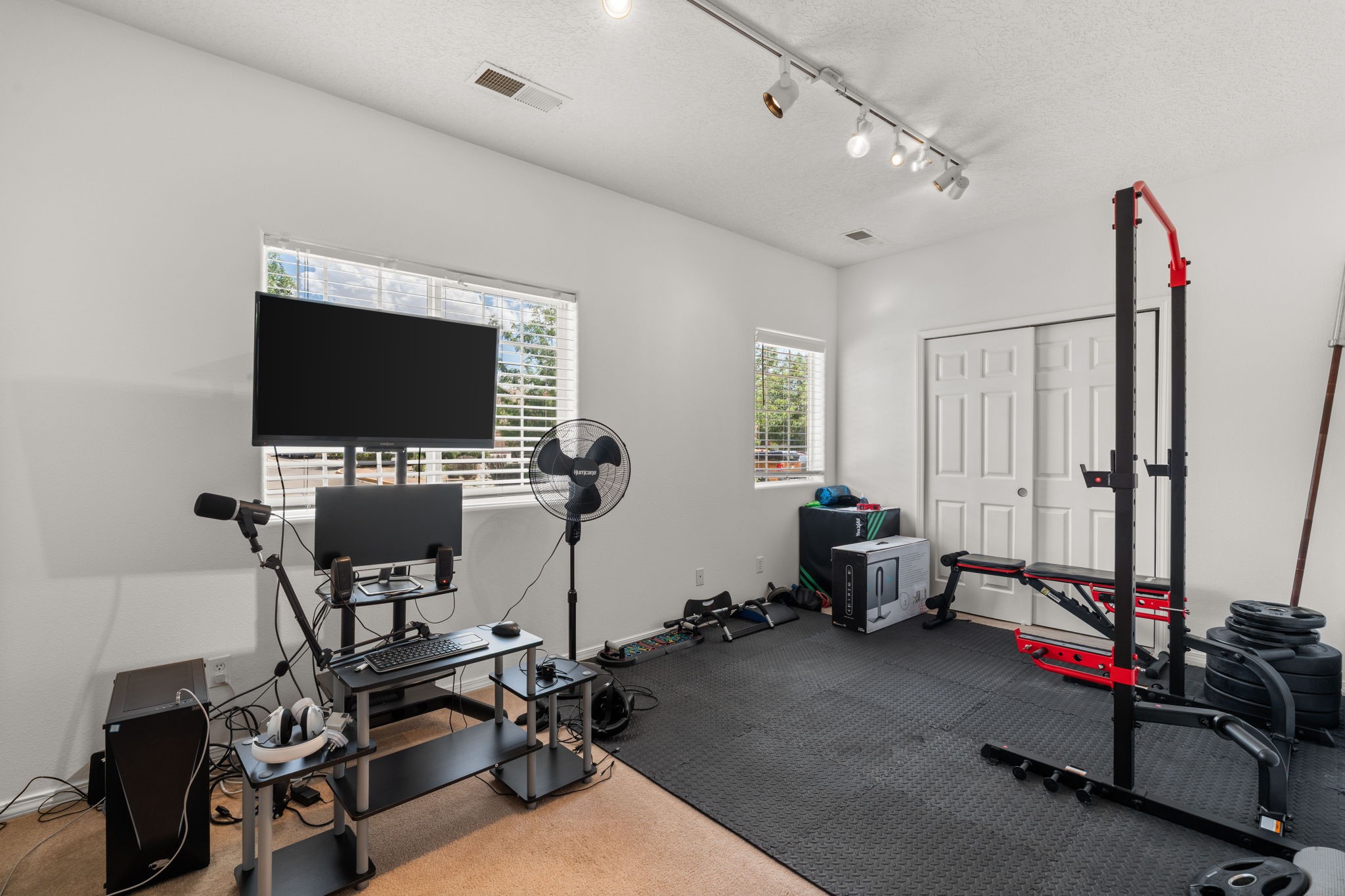 3 Canyon Cliff Dr