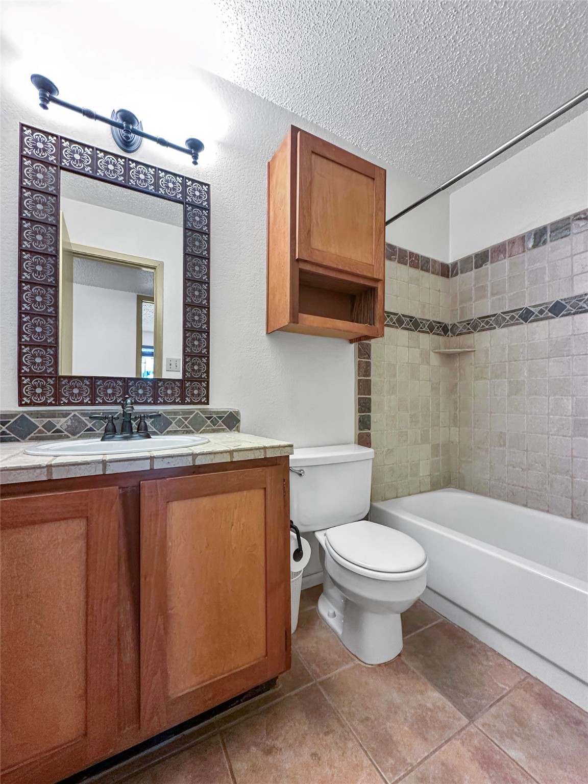 2501 Zia Road 104