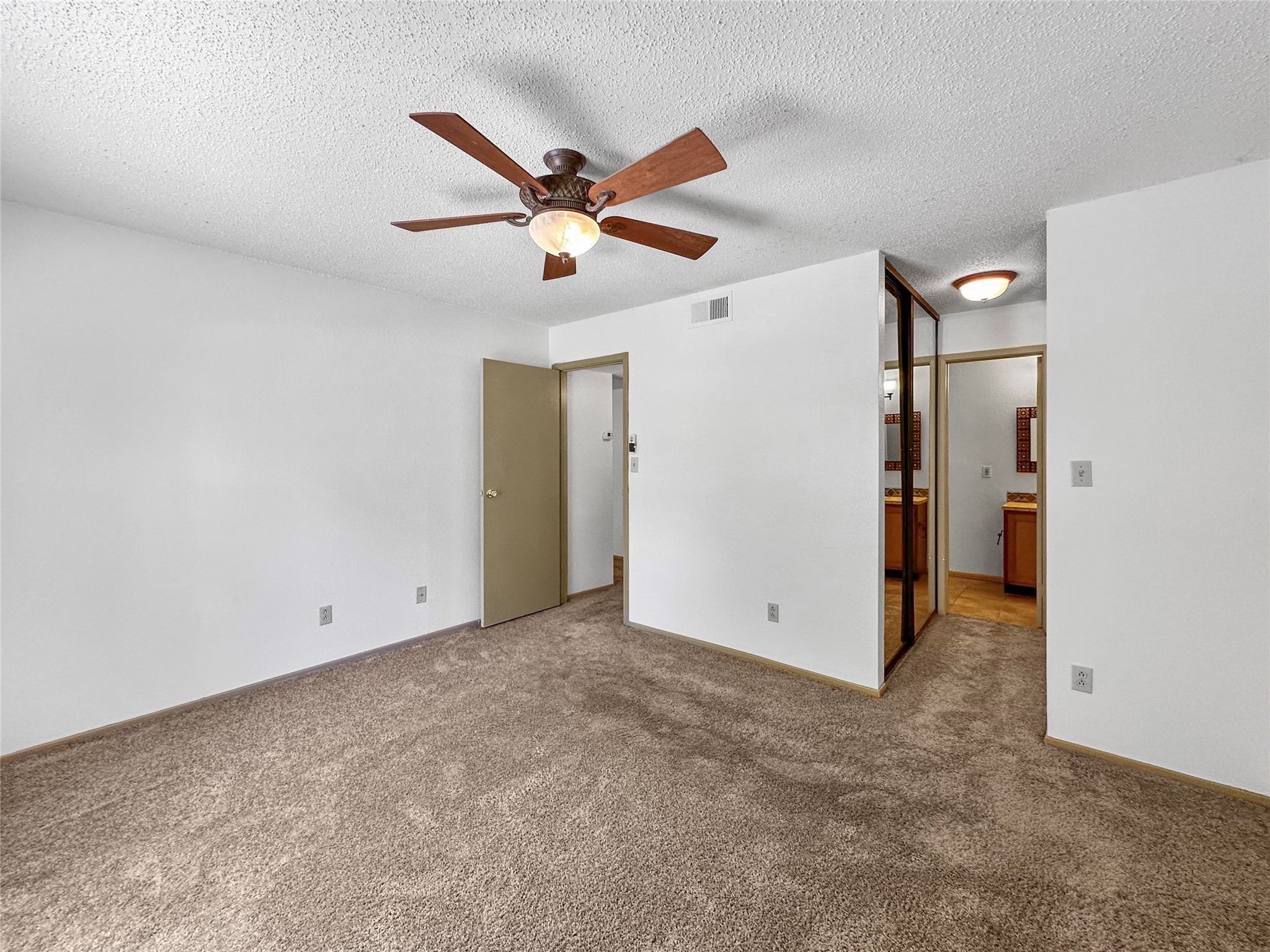 2501 Zia Road 104