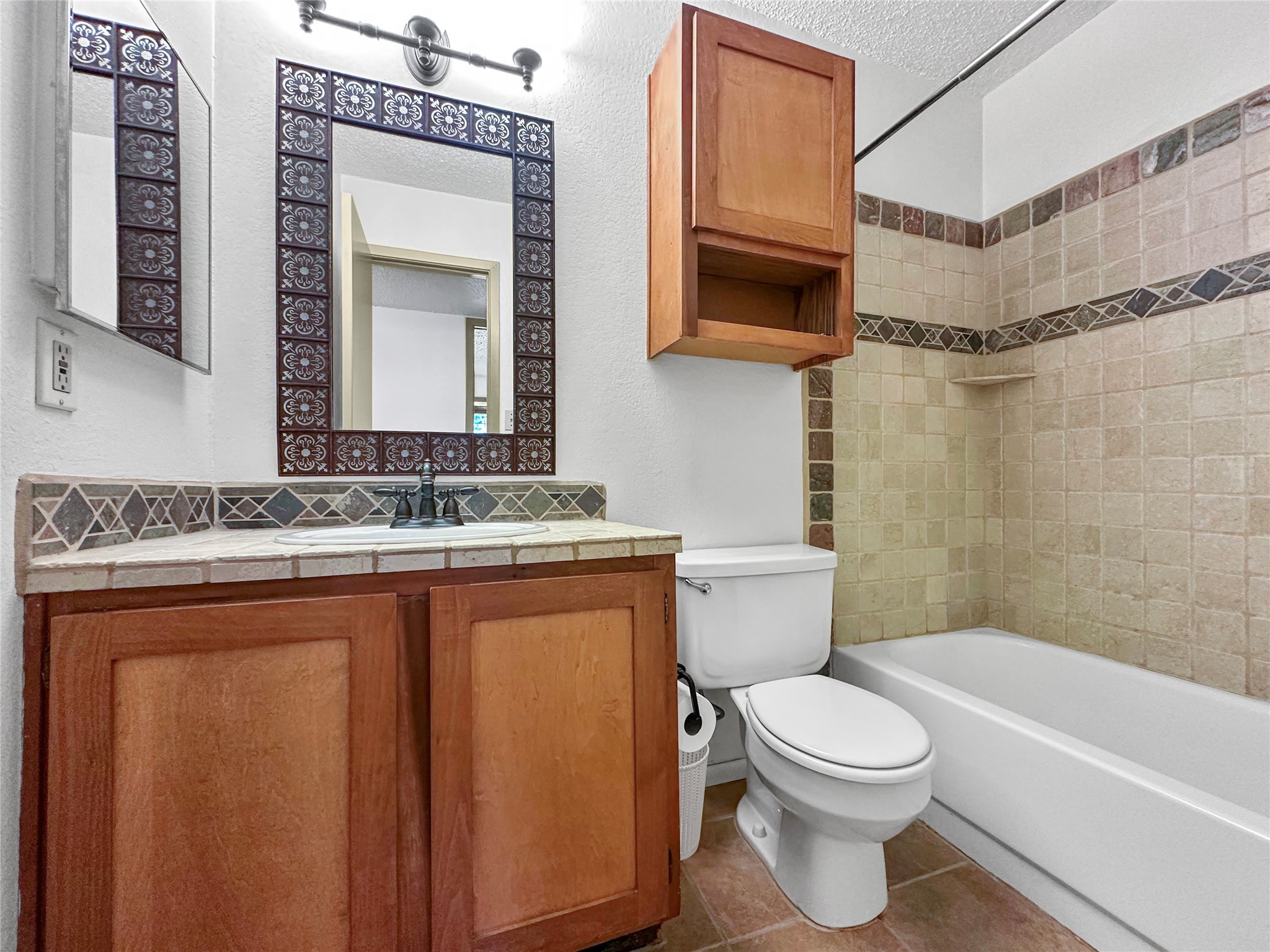 2501 Zia Road 104