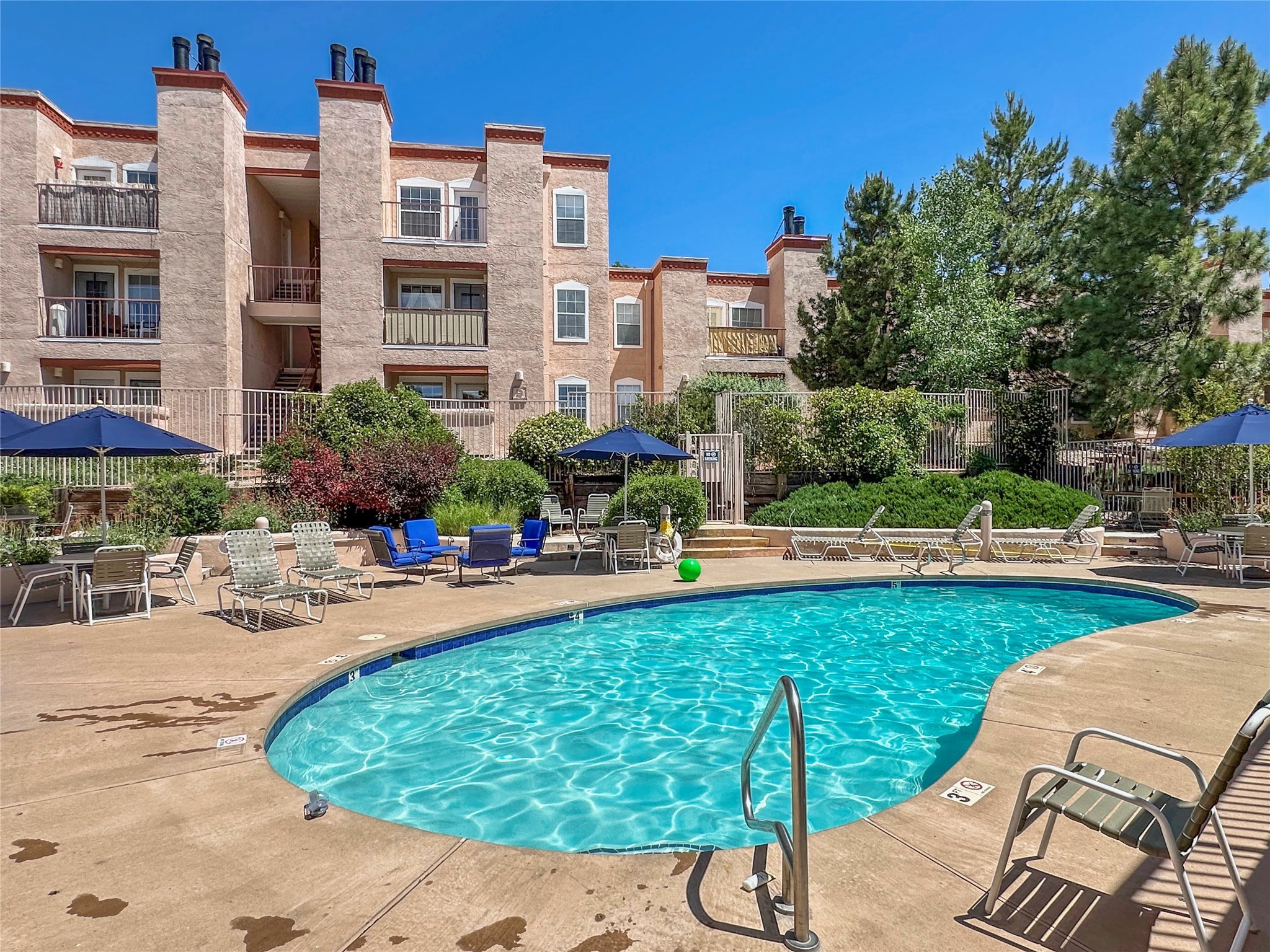 2501 Zia Road 104