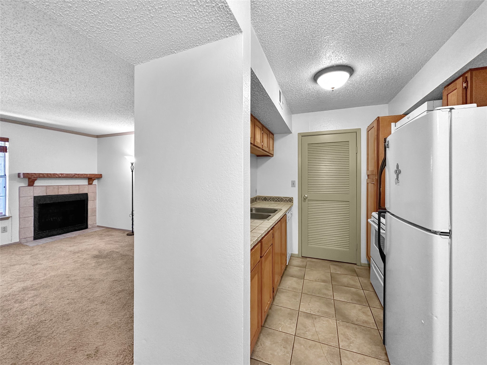 2501 Zia Road 104