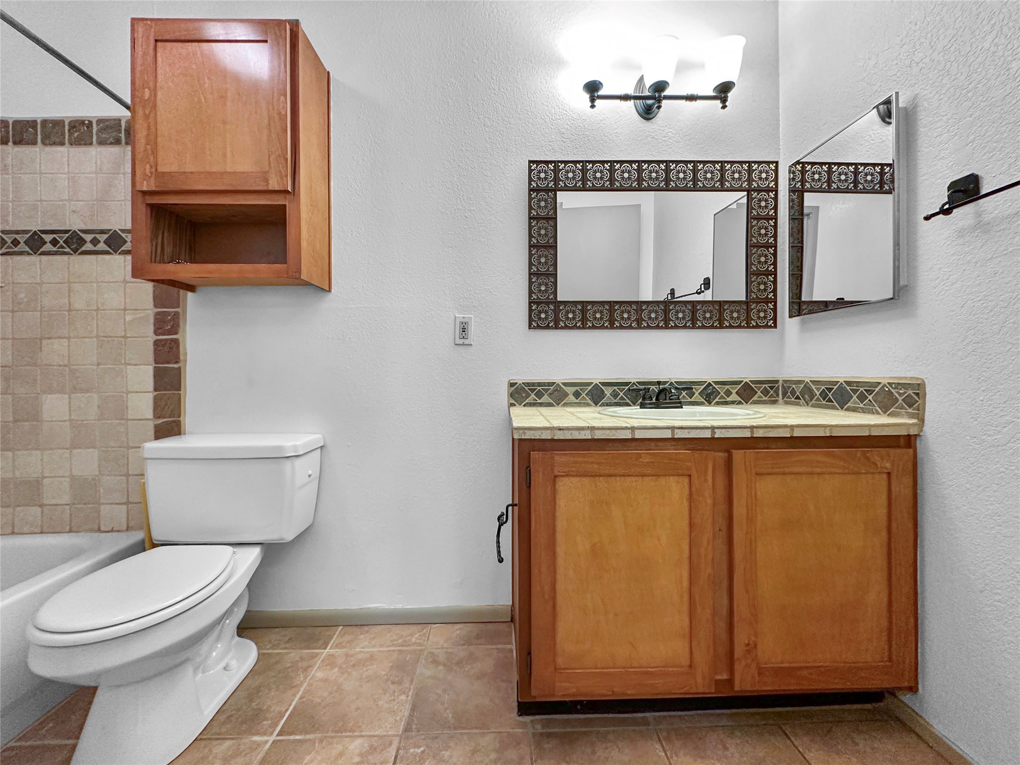 2501 Zia Road 104