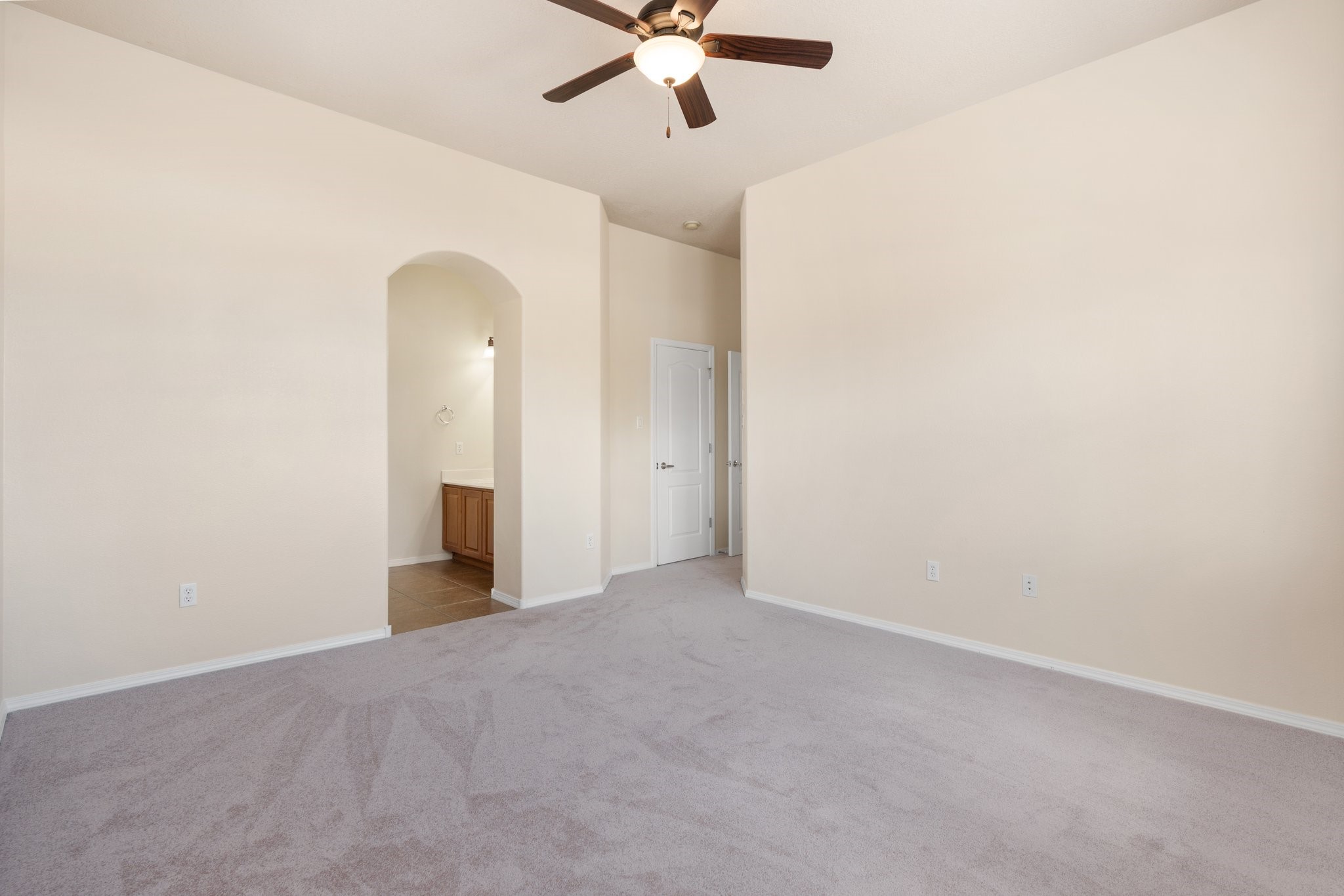 4348 Santo Domingo C