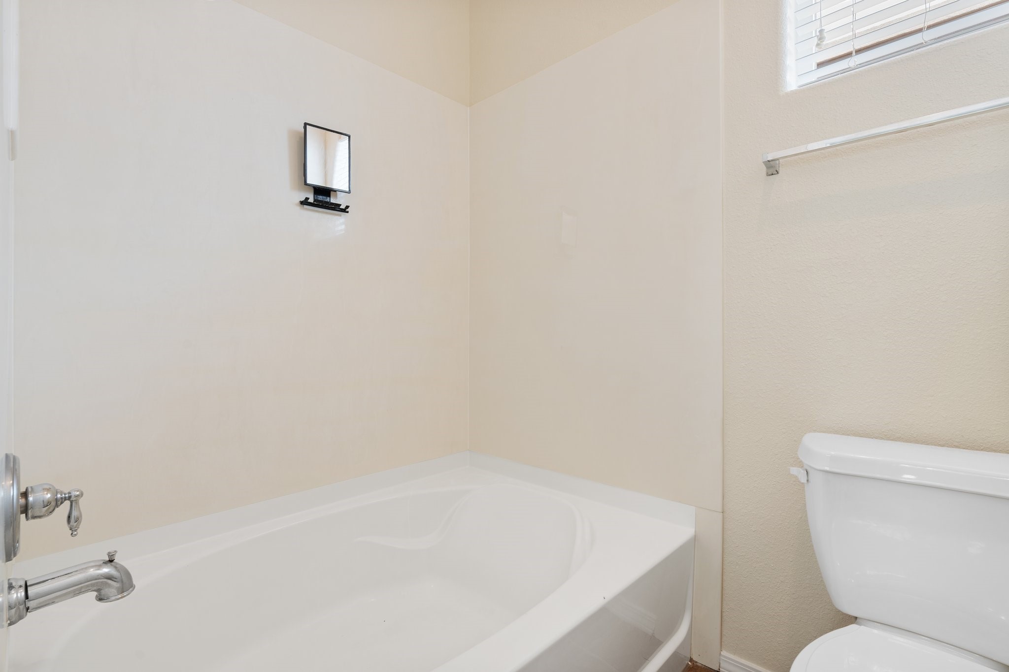 4348 Santo Domingo C