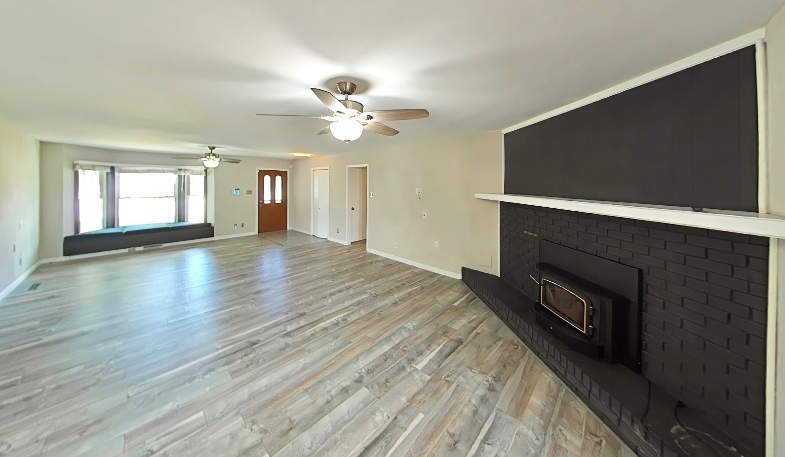 704 Meadow Ln