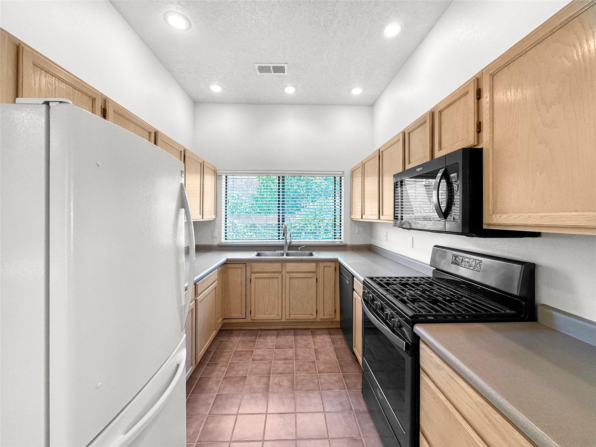 4228 Roadrunner Lane