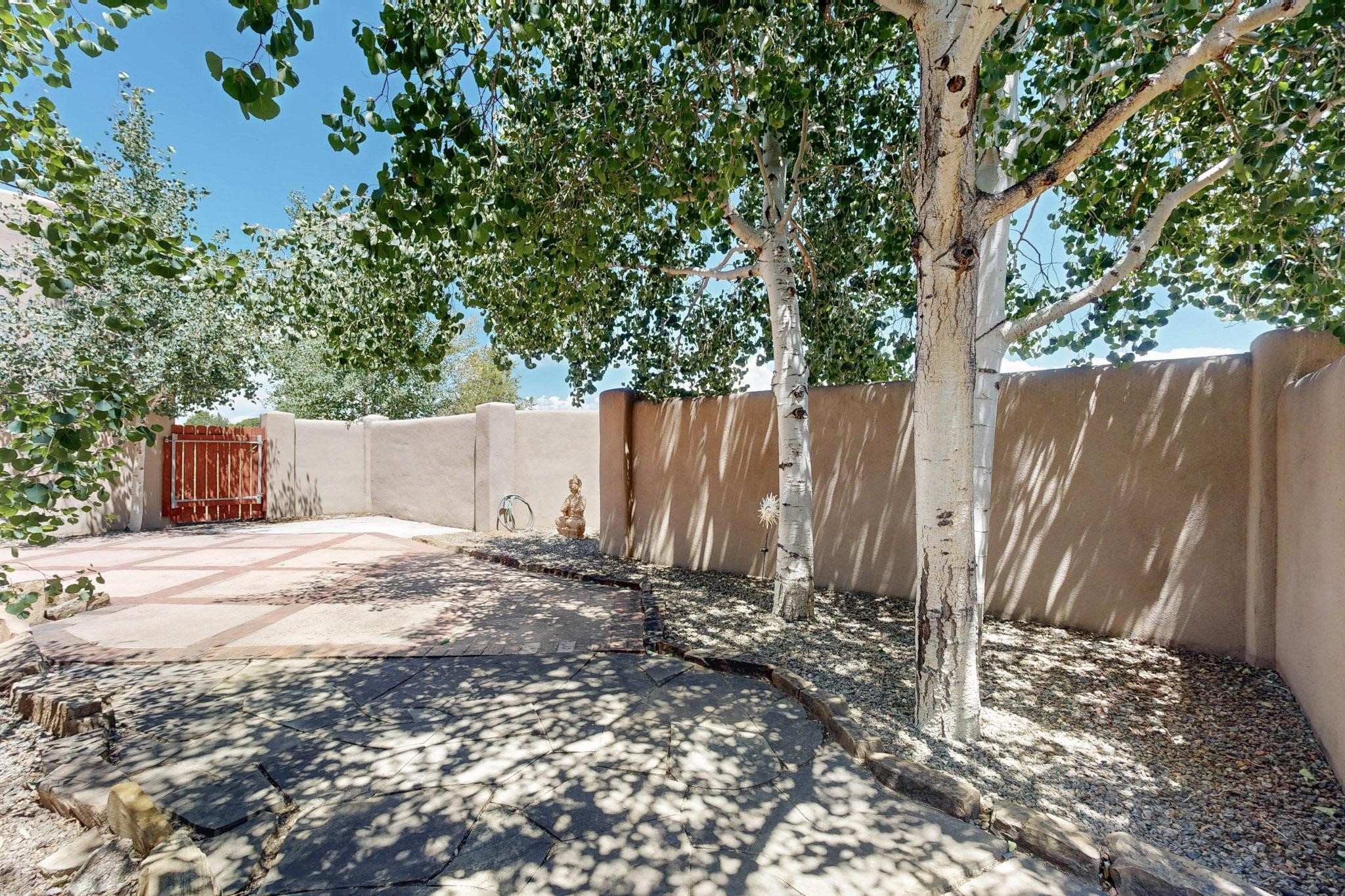 80 La Paz Loop