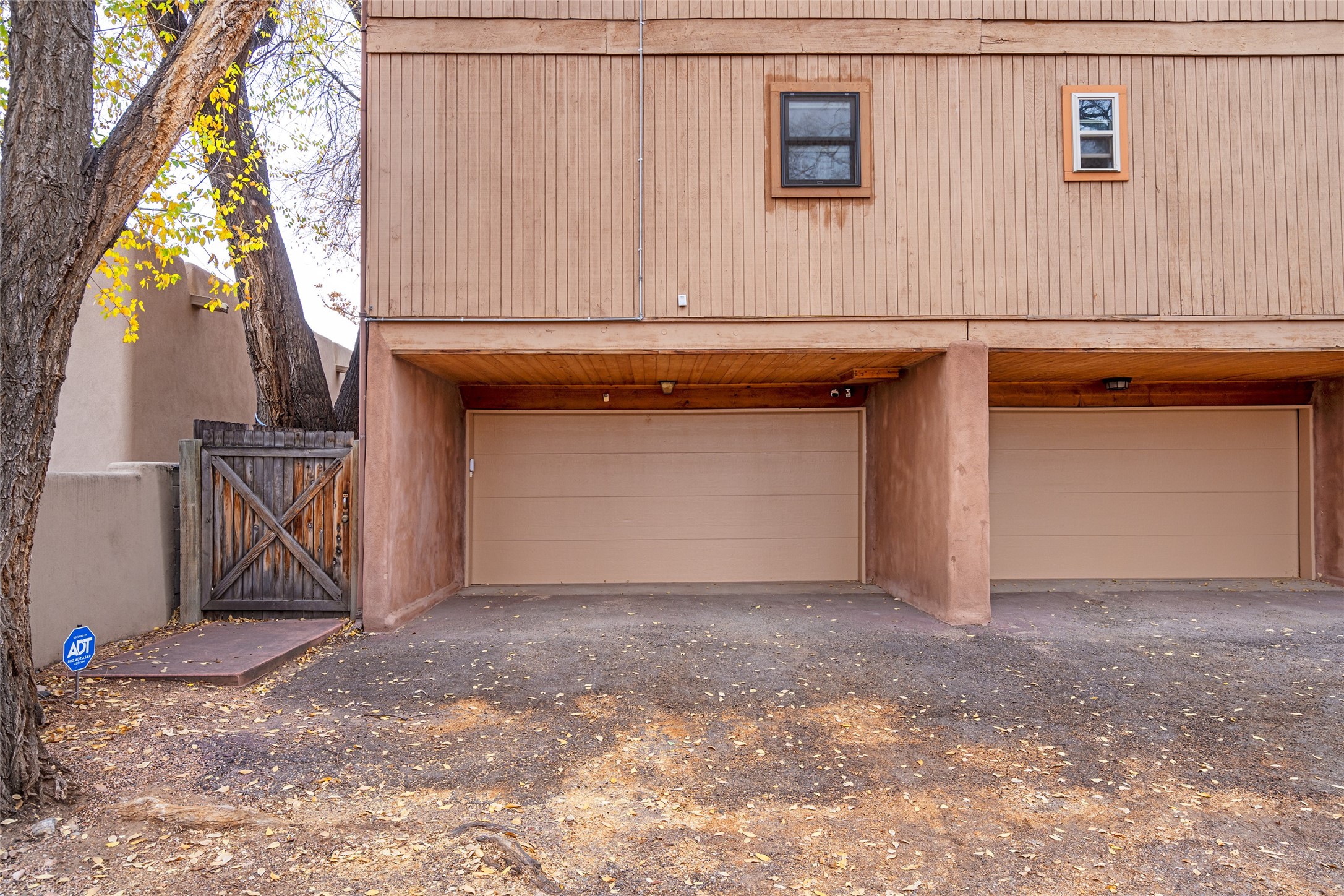 223 E Santa Fe C