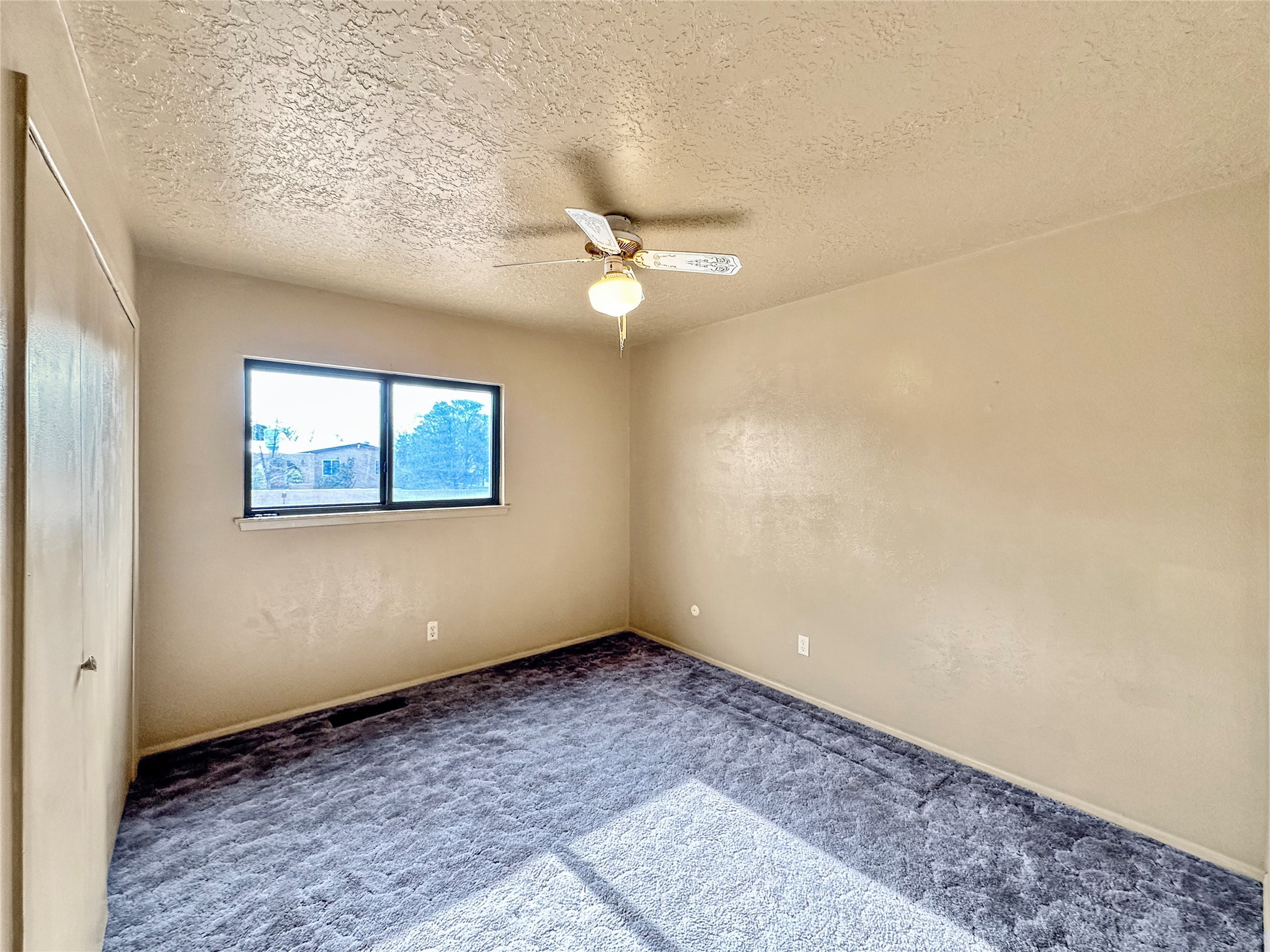 2709 Paseo de Tularosa
