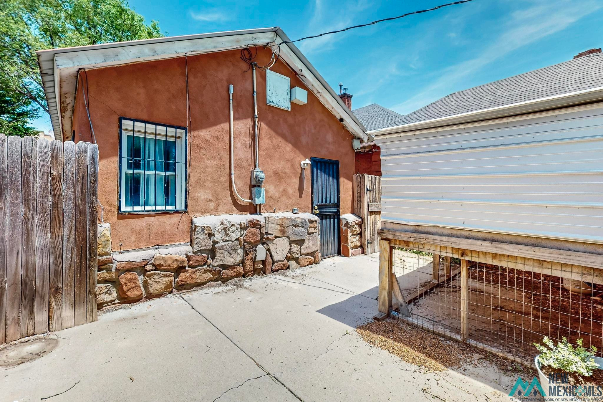 719 6th Street