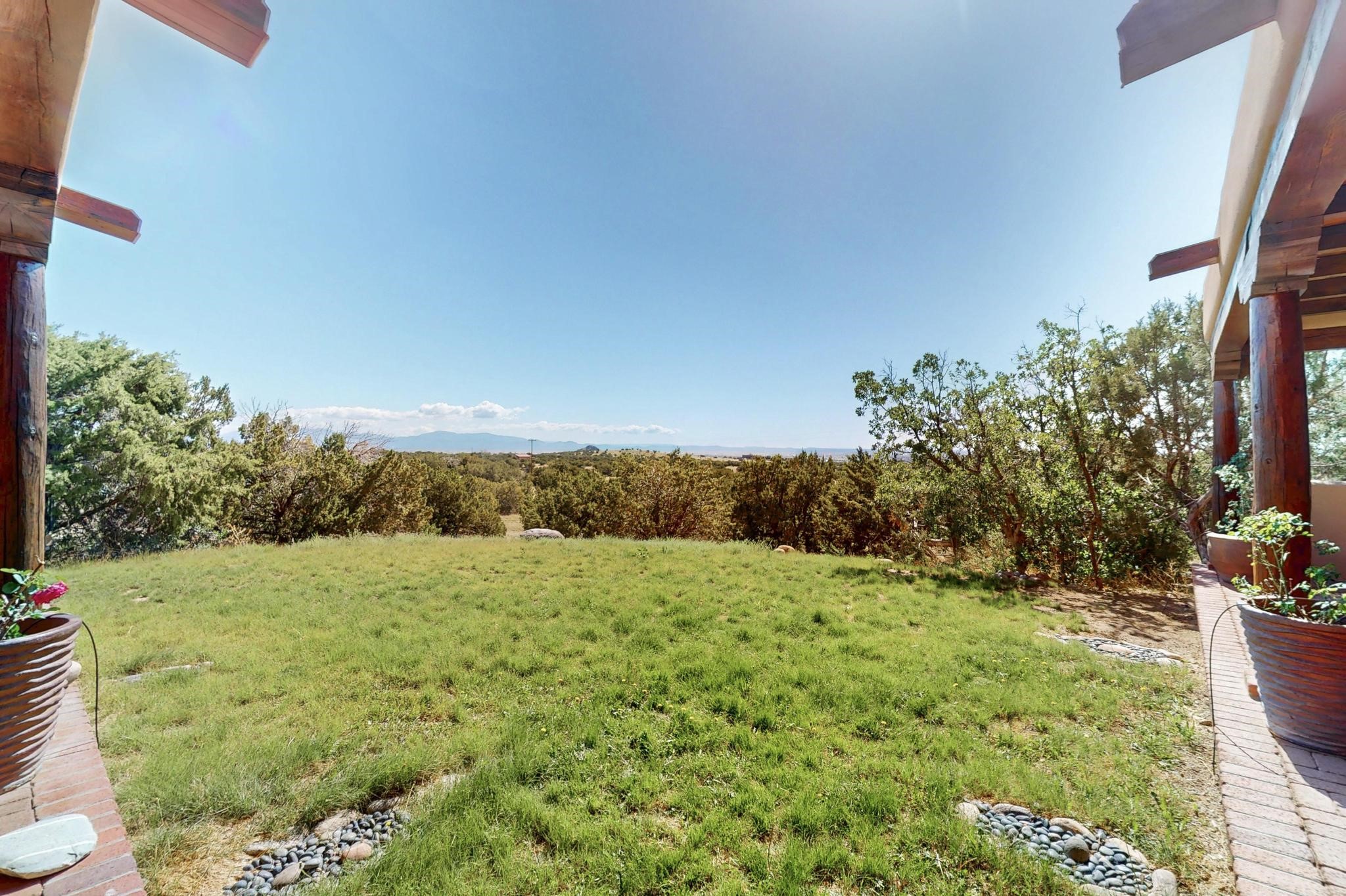 33 Black Canyon Road