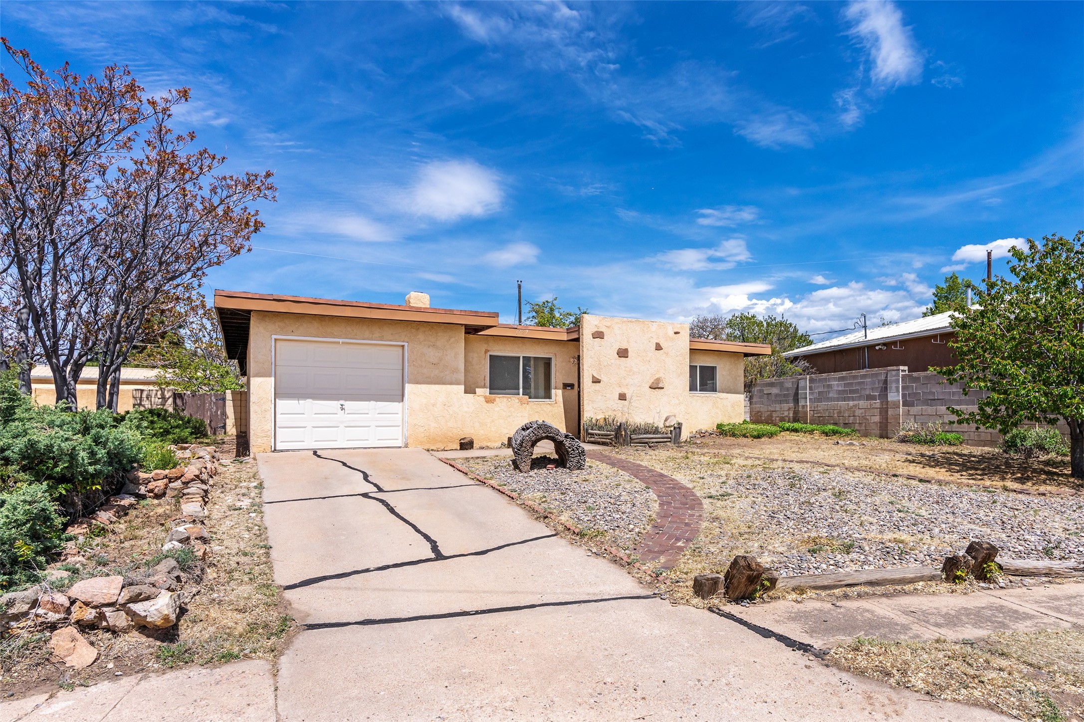 1727 Callejon Emilia