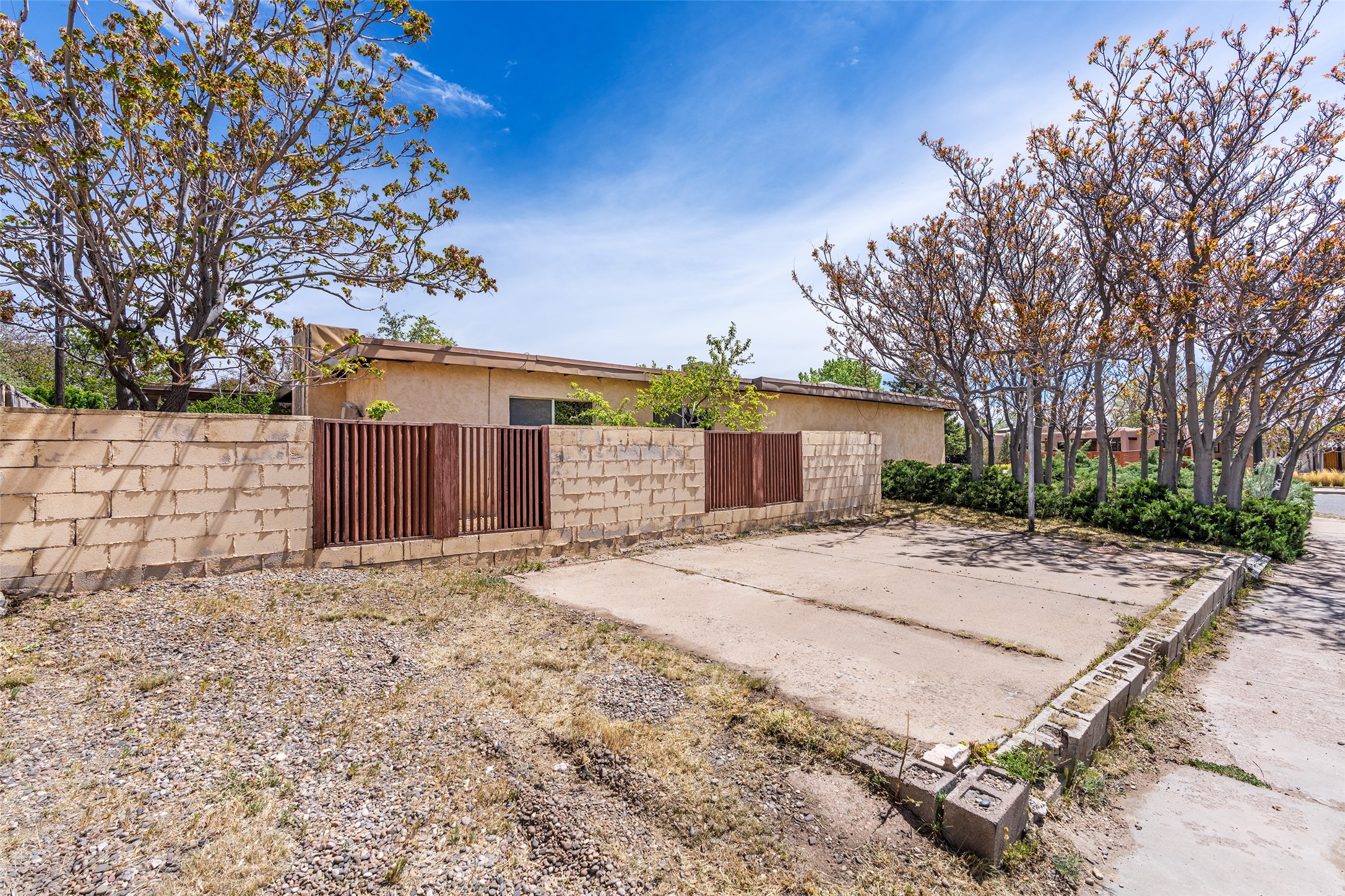 1727 Callejon Emilia