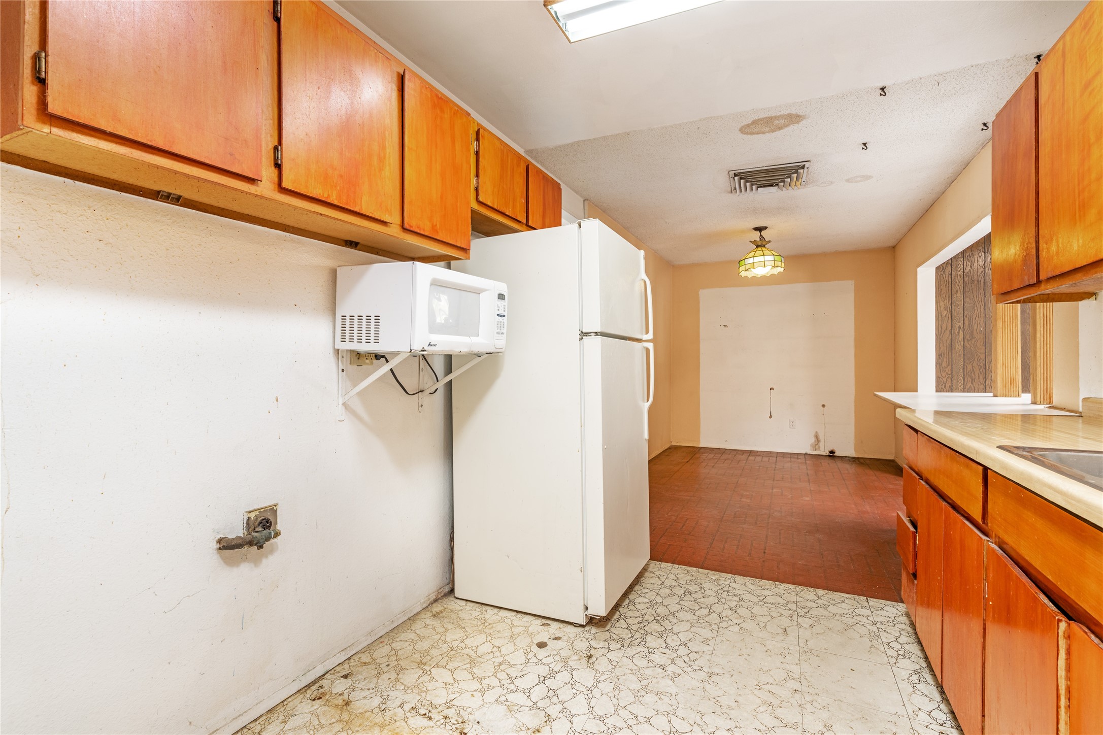 1727 Callejon Emilia