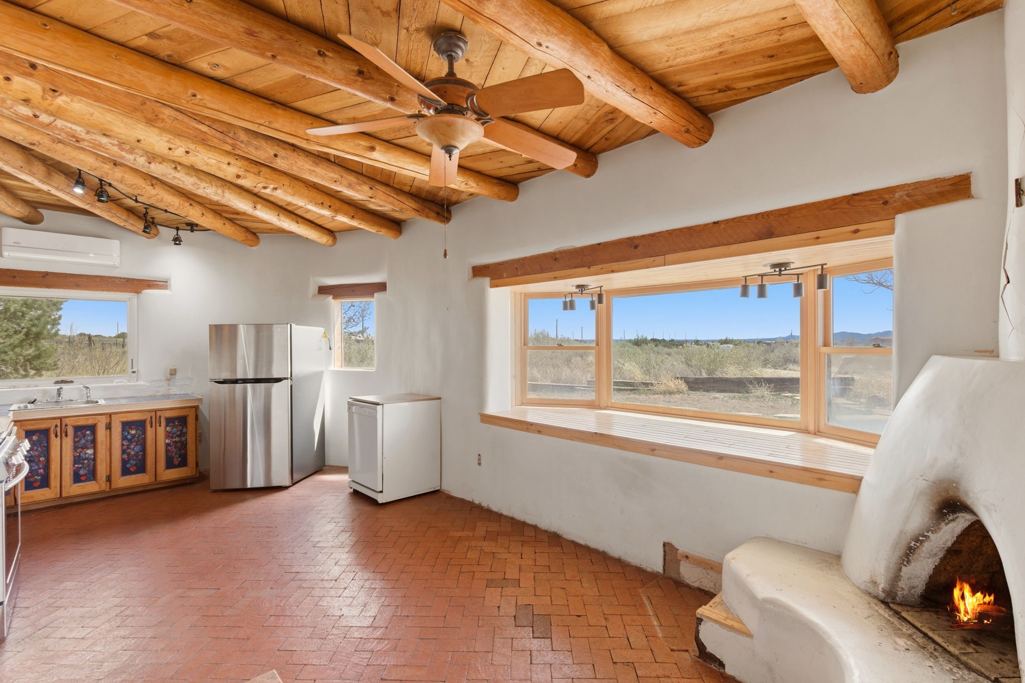 3 AB Apache Rd