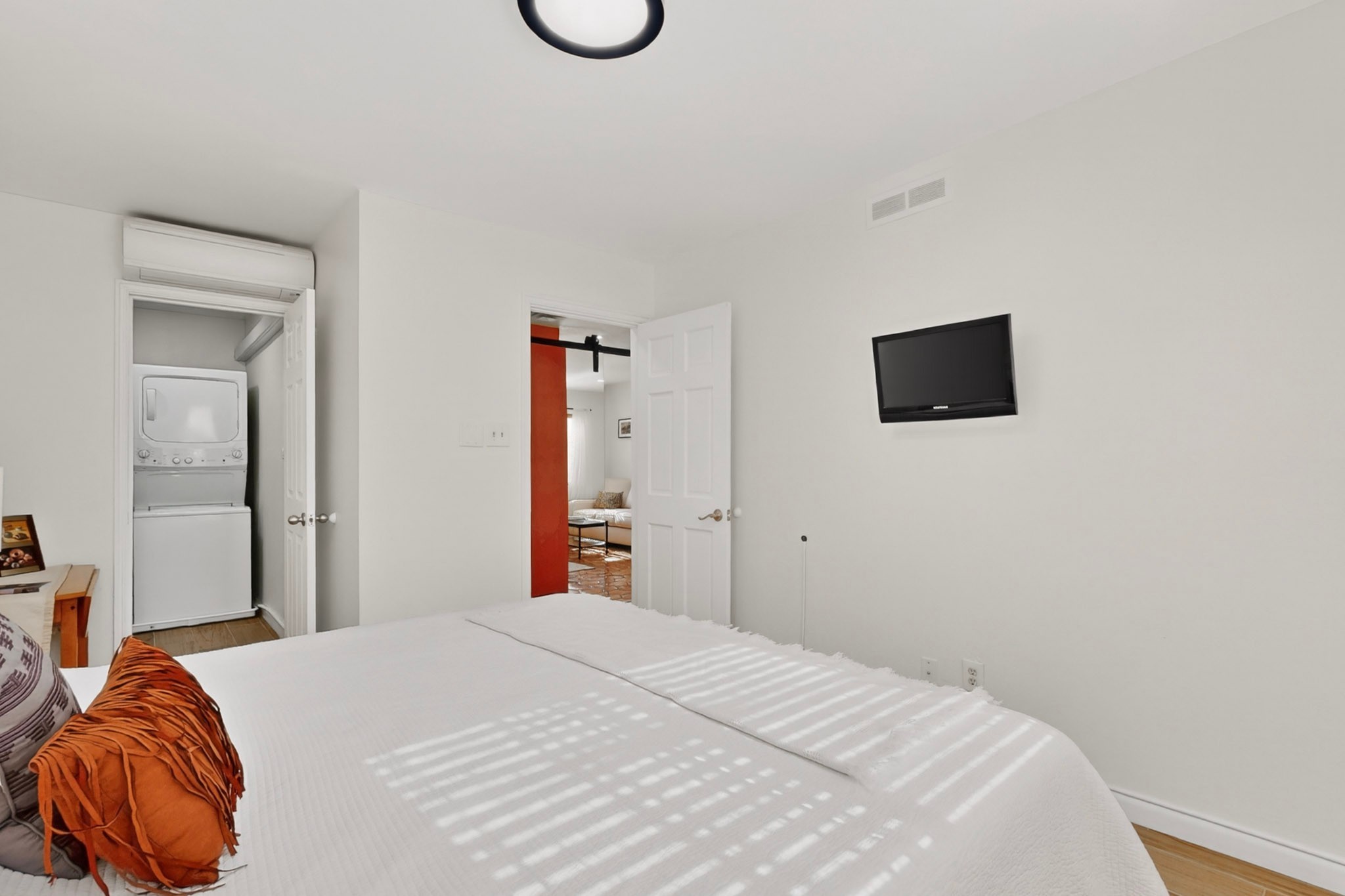 527 E Alameda 2