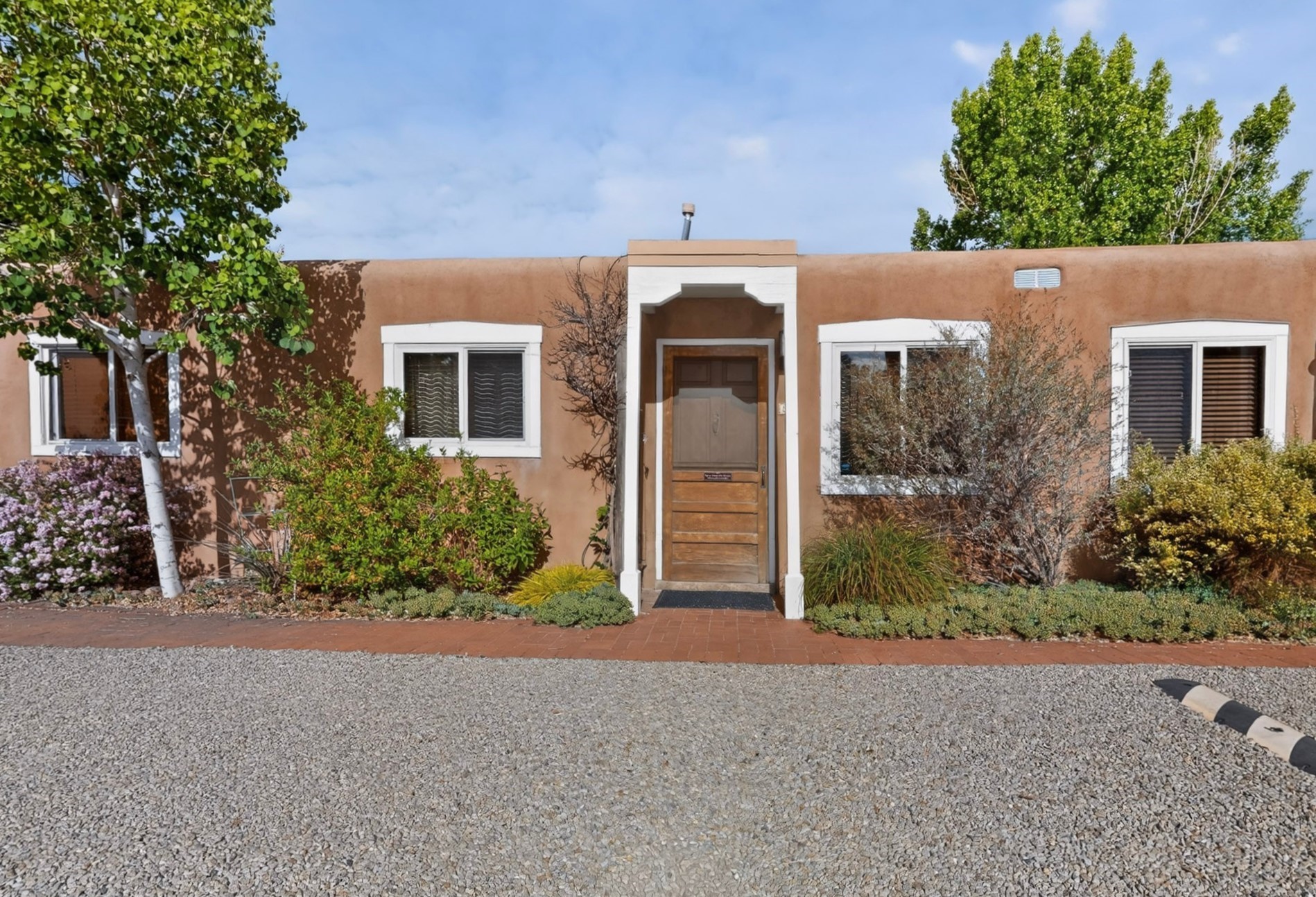 527 E Alameda 2