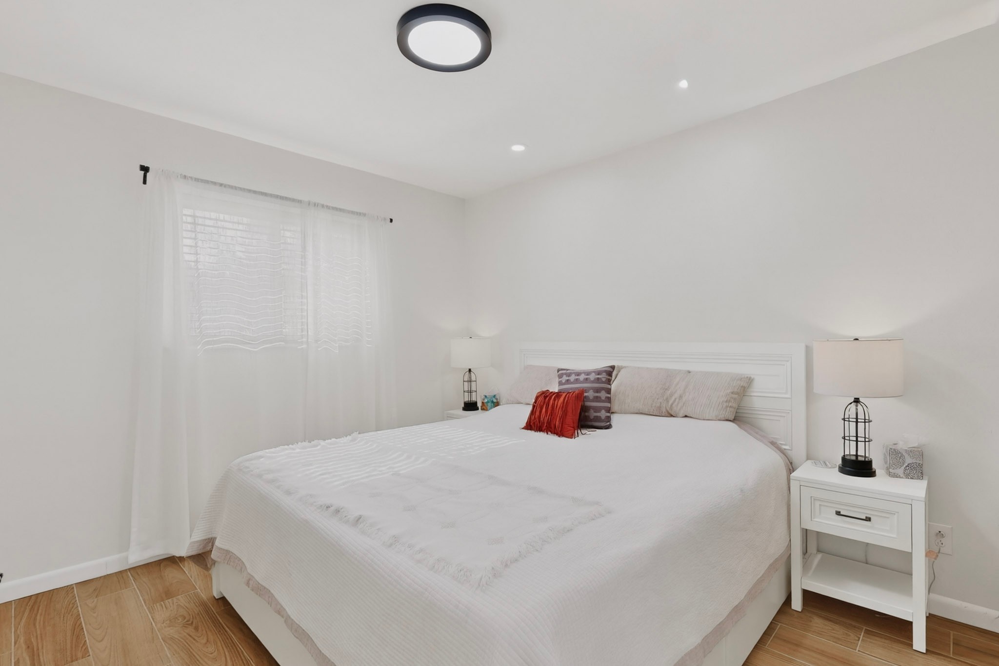 527 E Alameda 2