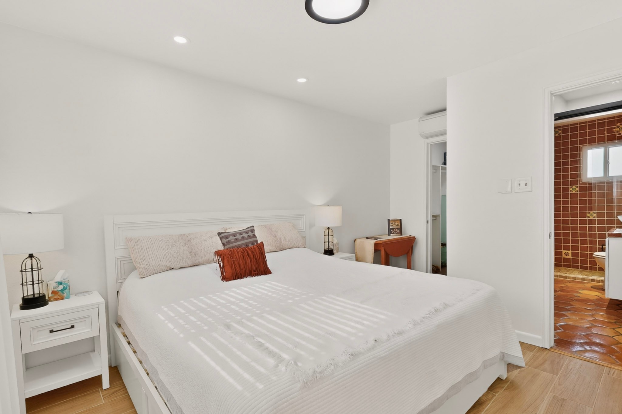 527 E Alameda 2