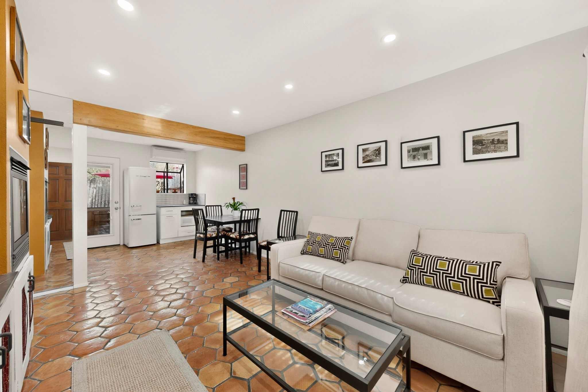 527 E Alameda 2